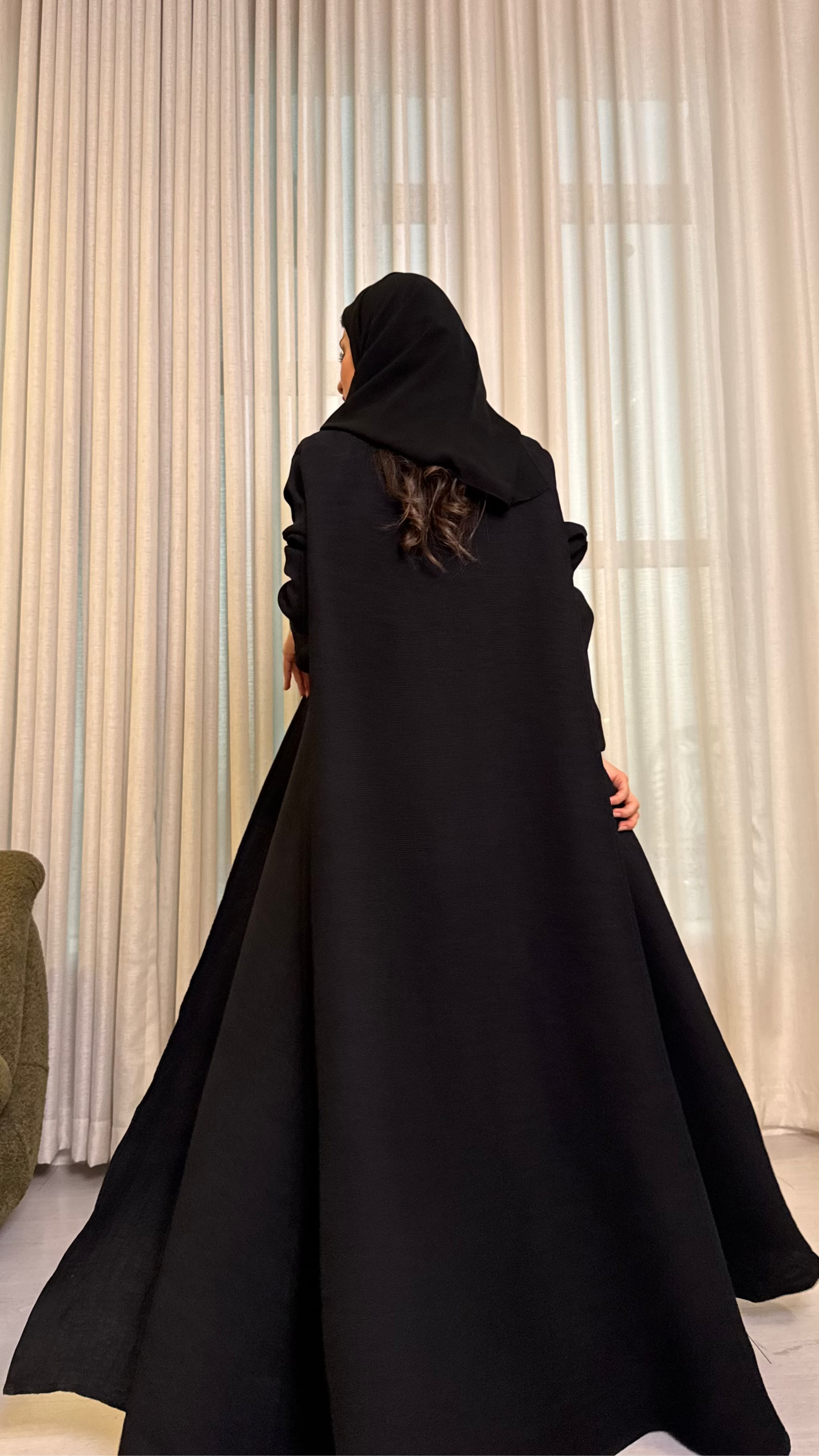 MW1554 - Summer Black | عباية صيفية بلون أسود وخطوط ناعمة - Aya