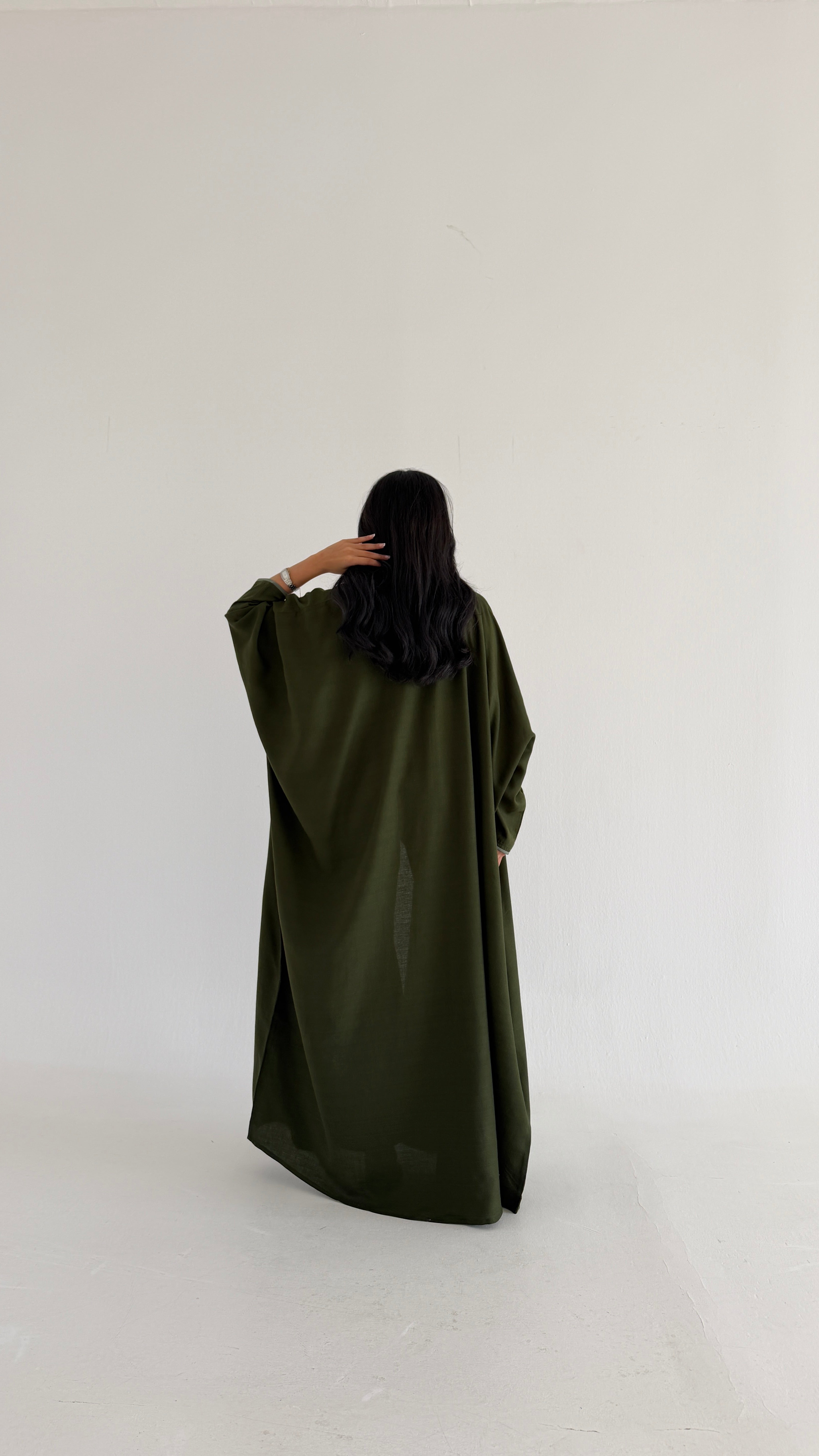 MWT2002 - عبايه لنن اخضر فاتح نص بشت - Aya