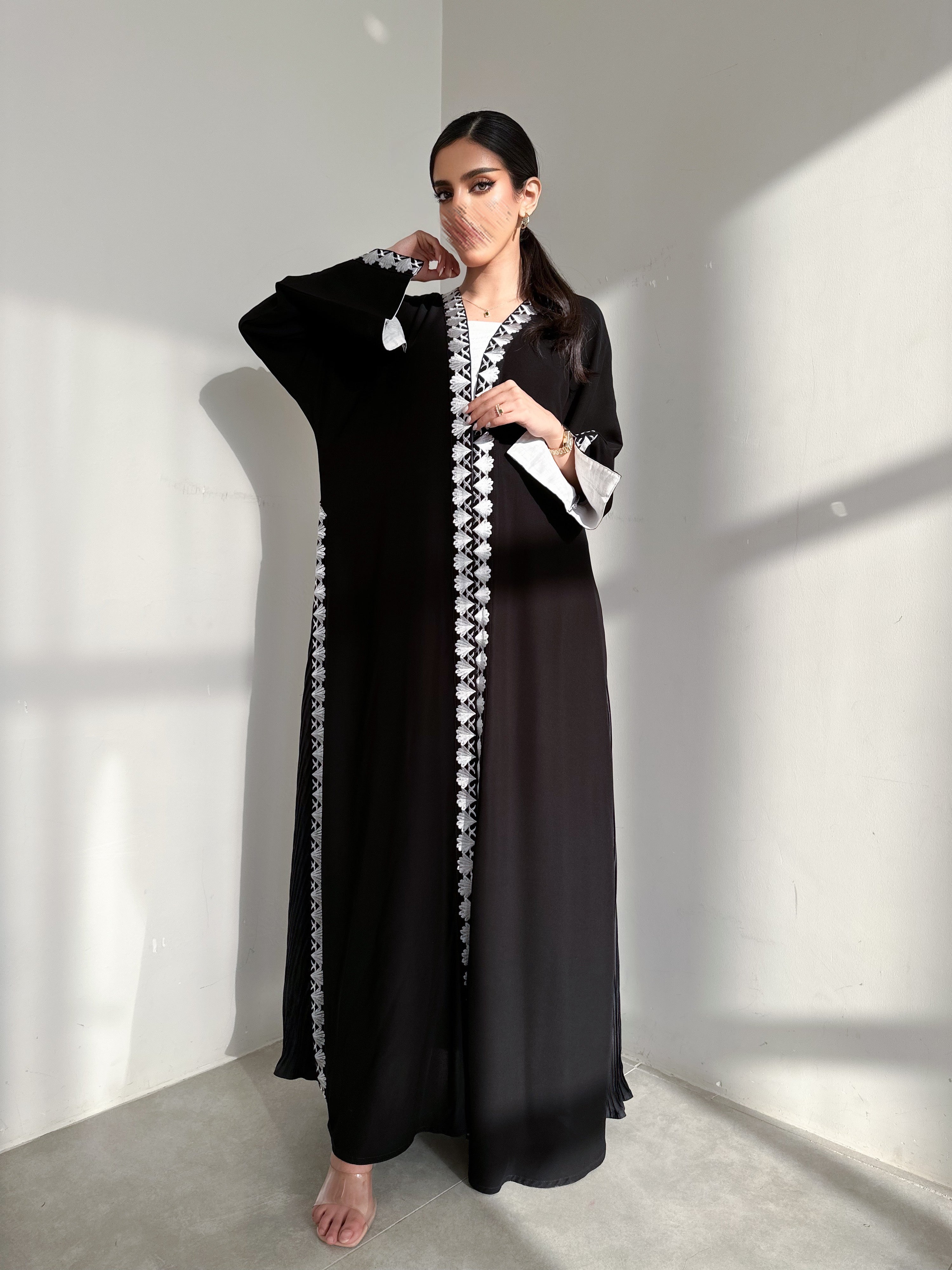 MW845 - سيراميك نص كلوش كسرات على الجنب - Aya