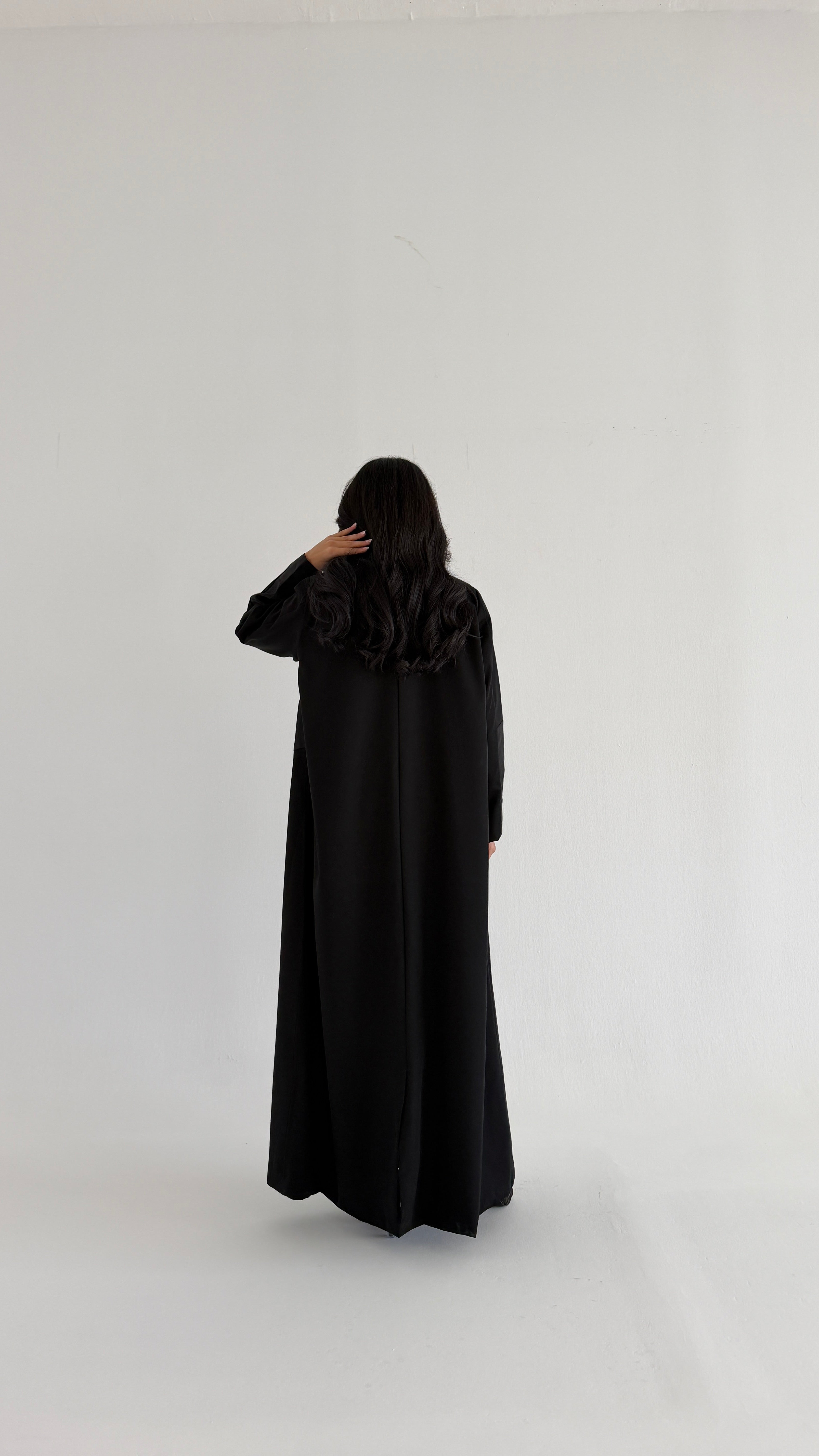 MW2041 - عباية بليزر مع اضافه ثلاثة خامات ليعطي طابع الاناقة - Aya