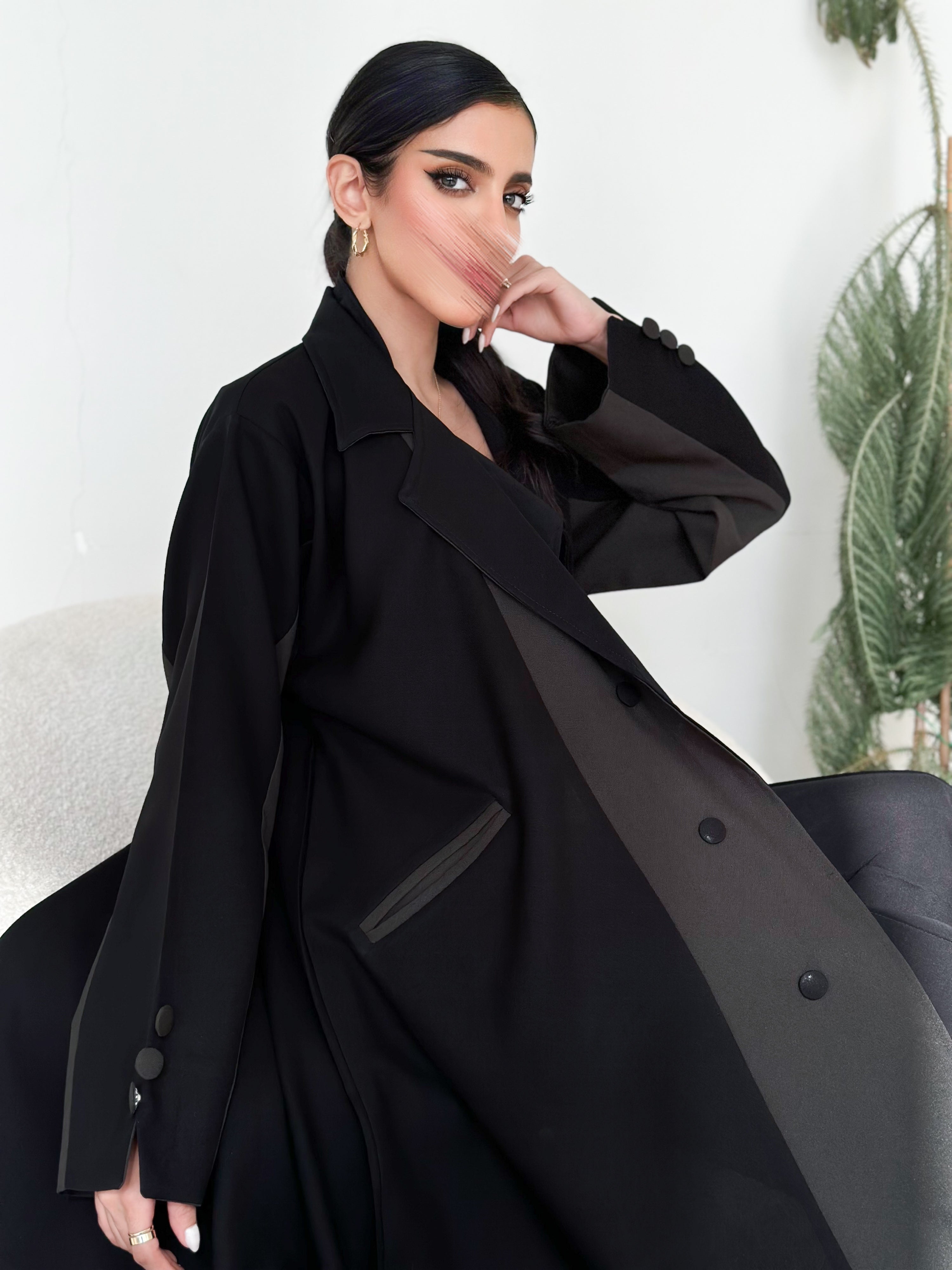 MW645 - Light Crepe Standing with Jacquard Half-Cloche