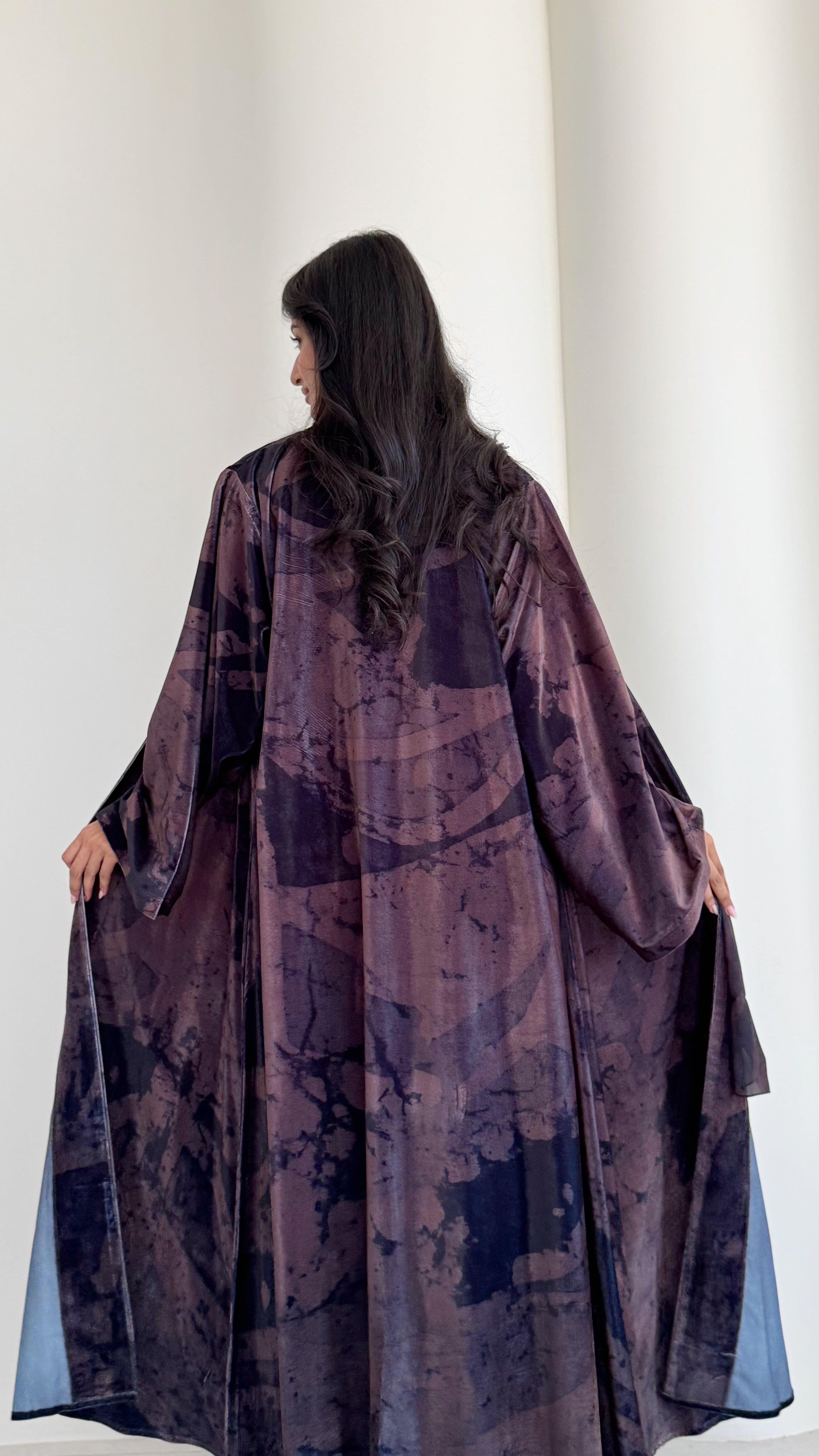 MW645 - Light Crepe Standing with Jacquard Half-Cloche