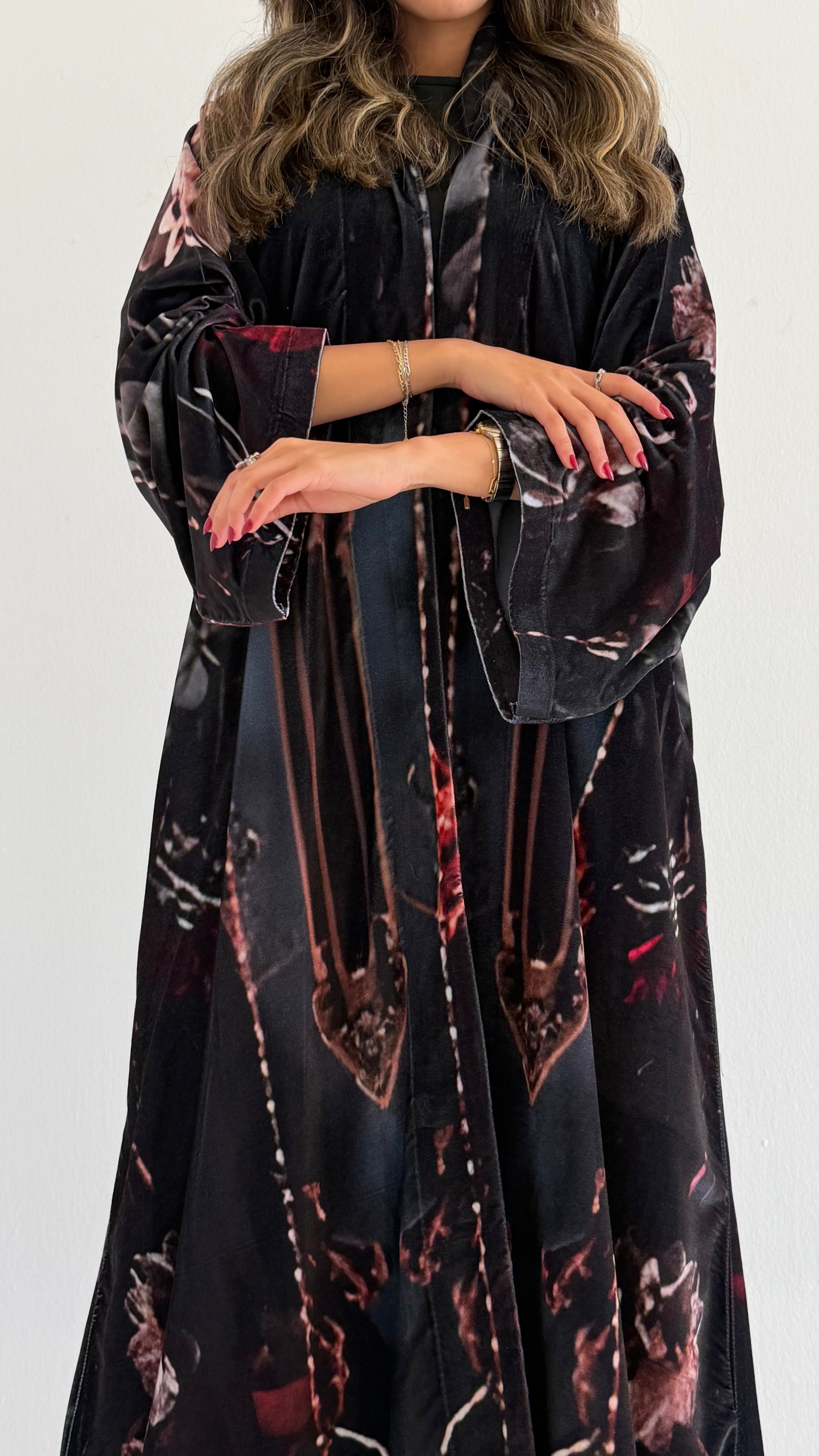 MWT888- عباية مخمل طباعة - Aya