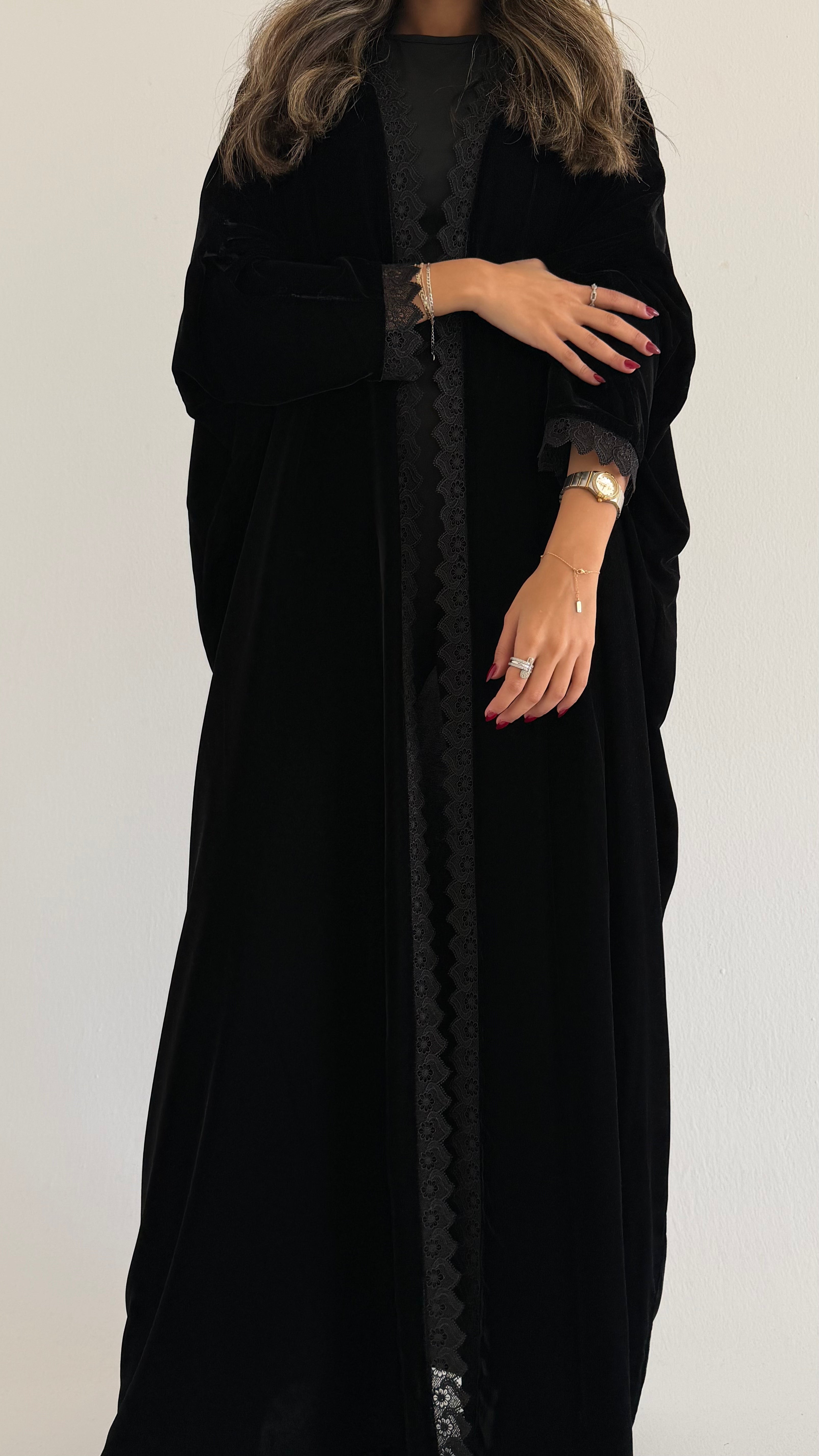 MW645 - Light Crepe Standing with Jacquard Half-Cloche