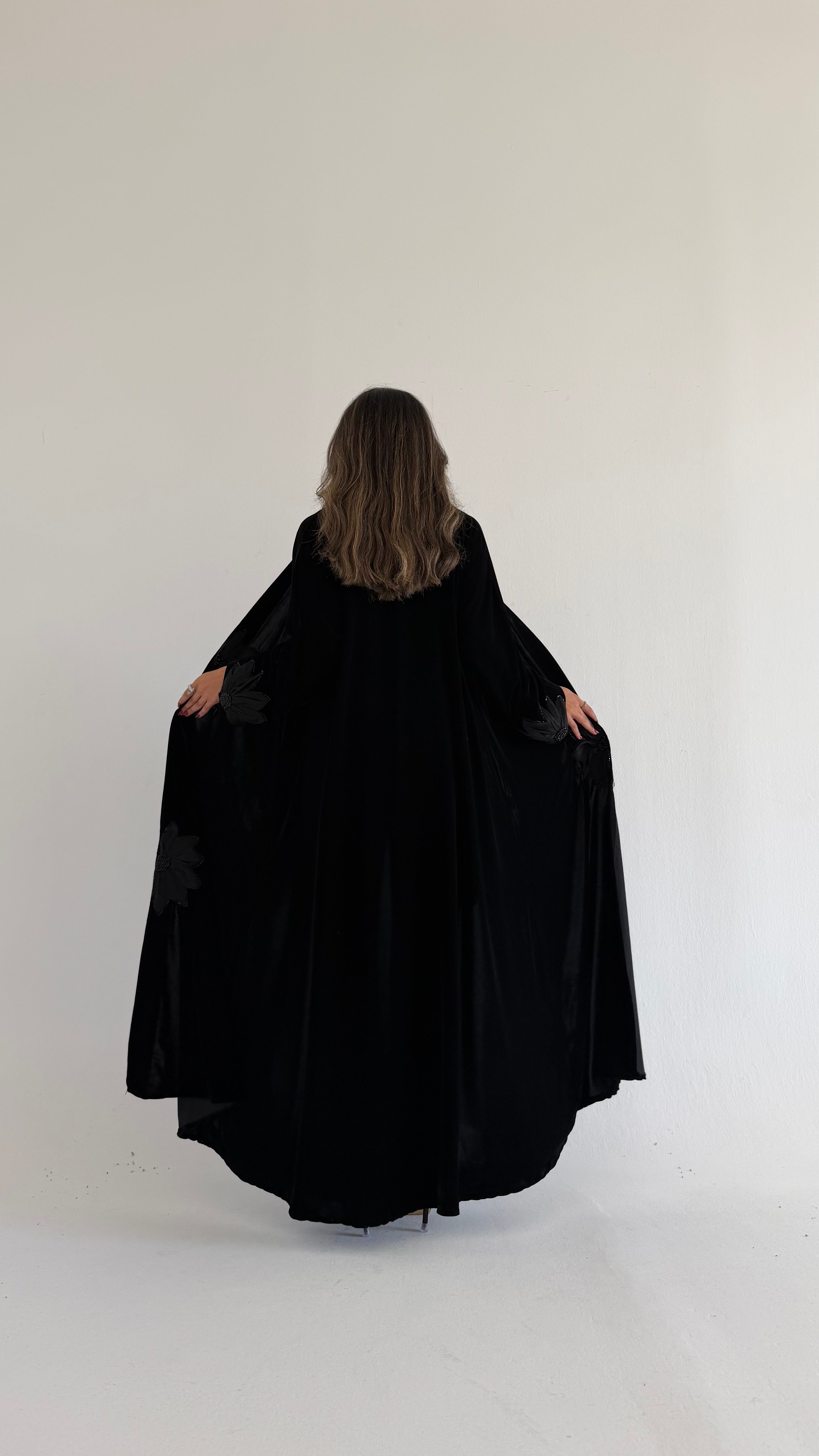 MW645 - Light Crepe Standing with Jacquard Half-Cloche