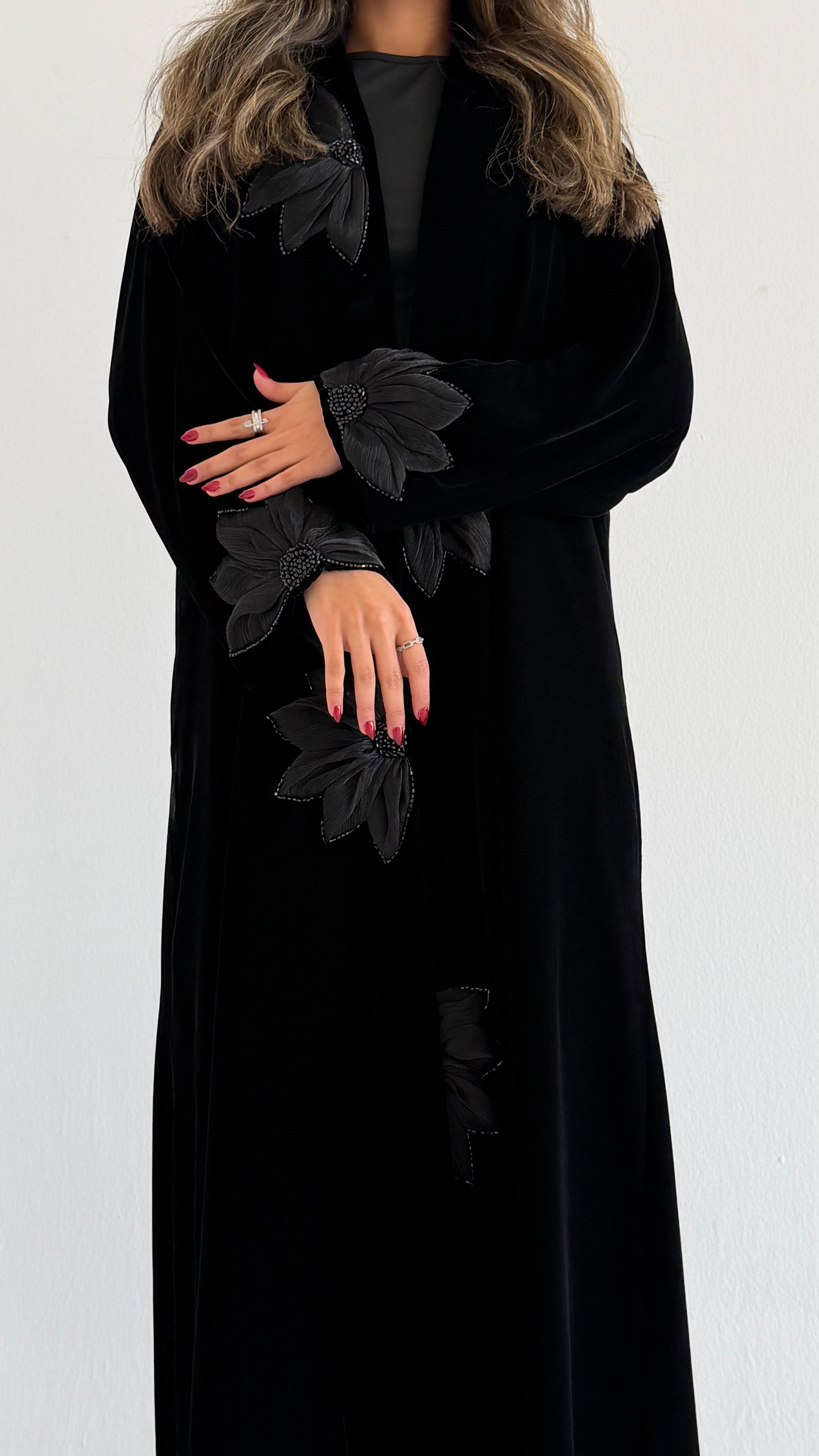 MW645 - Light Crepe Standing with Jacquard Half-Cloche