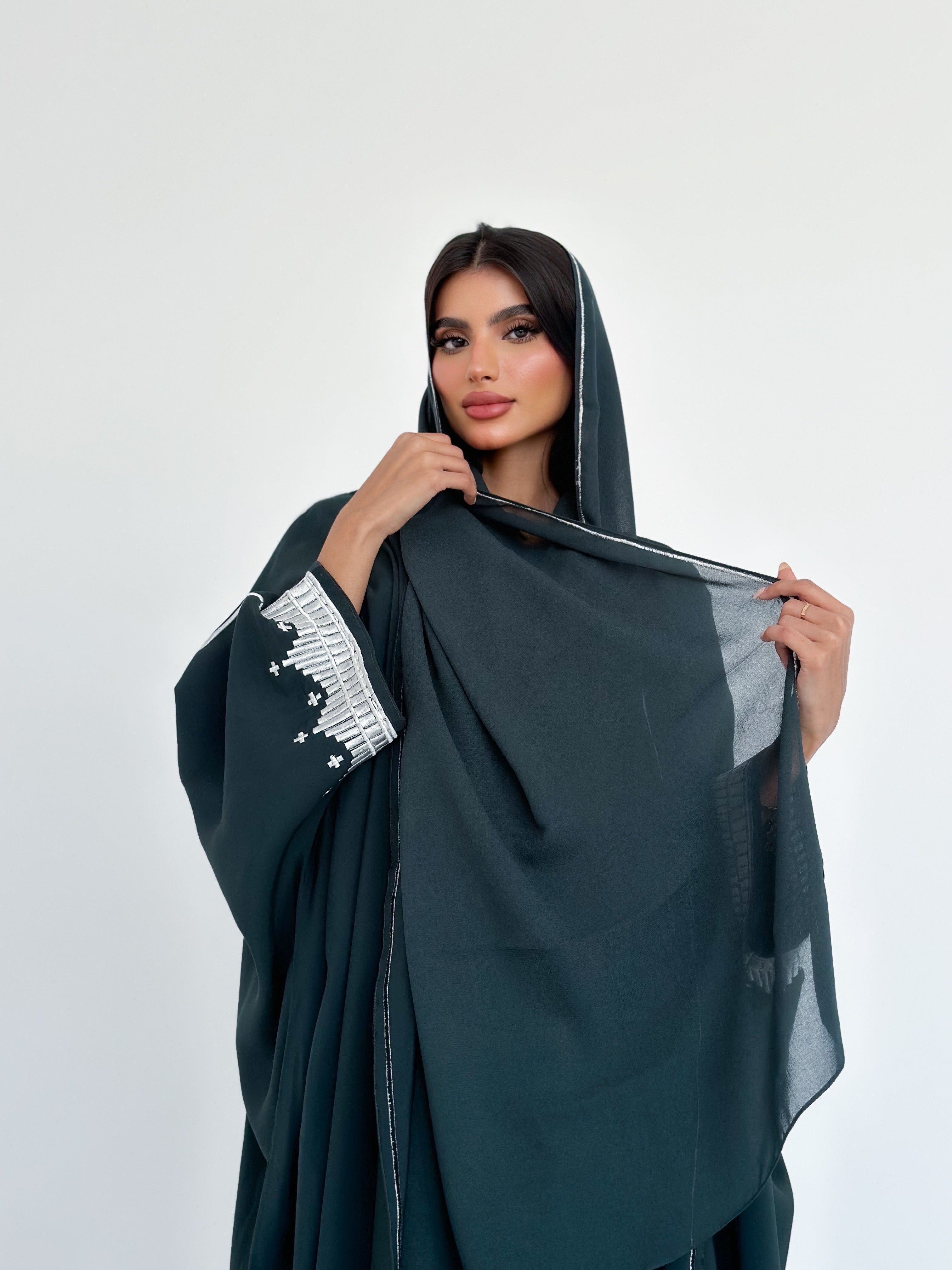 MW645 - Light Crepe Standing with Jacquard Half-Cloche
