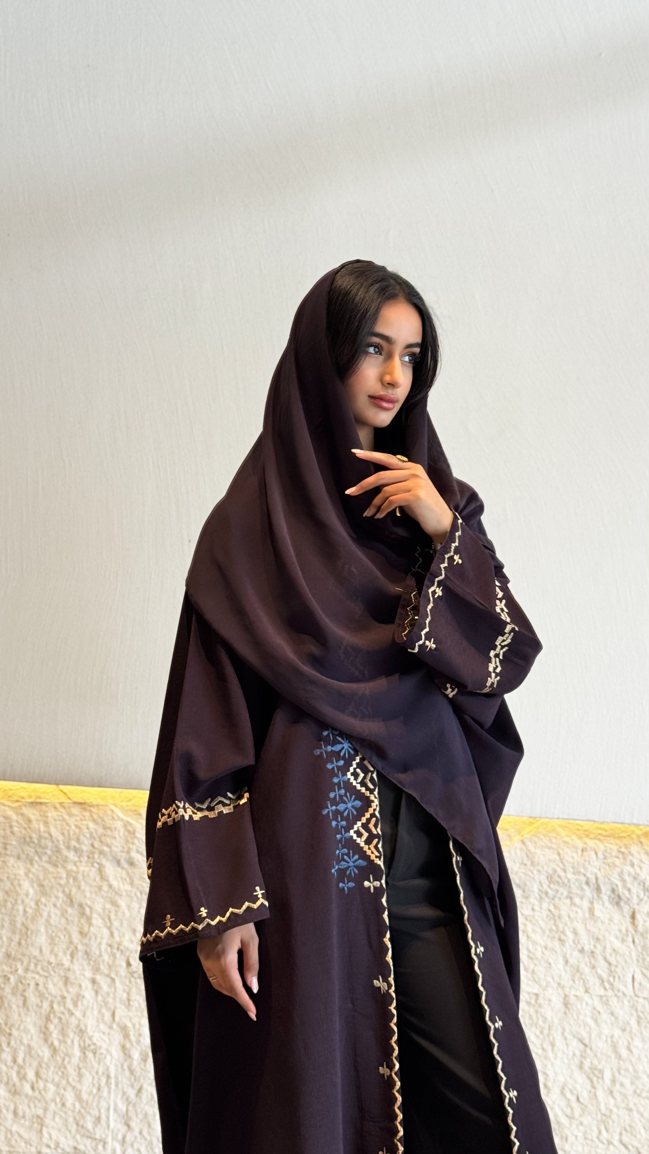 MW645 - Light Crepe Standing with Jacquard Half-Cloche