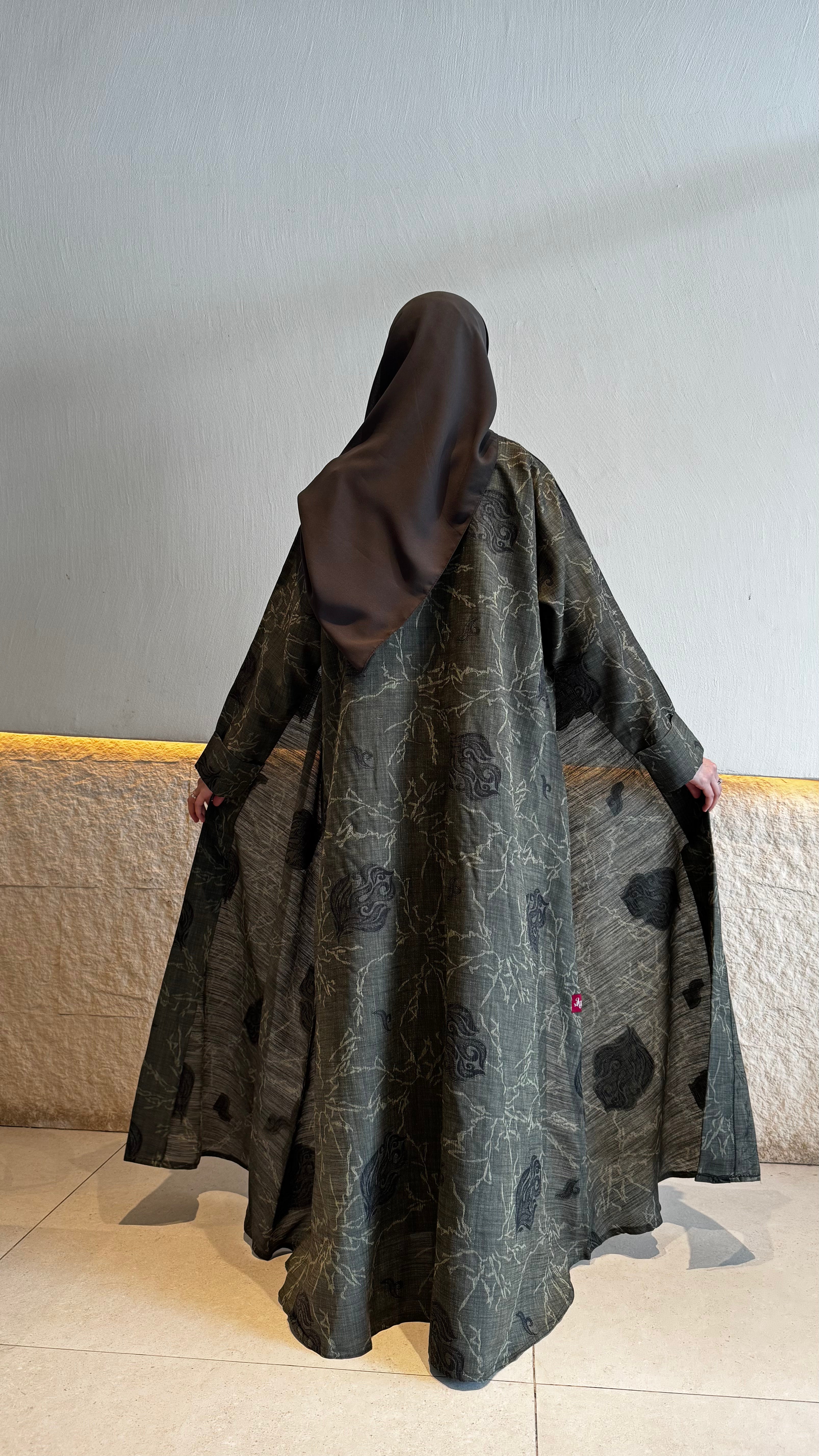 MWT608 - عباية لنن طباعه زيتي