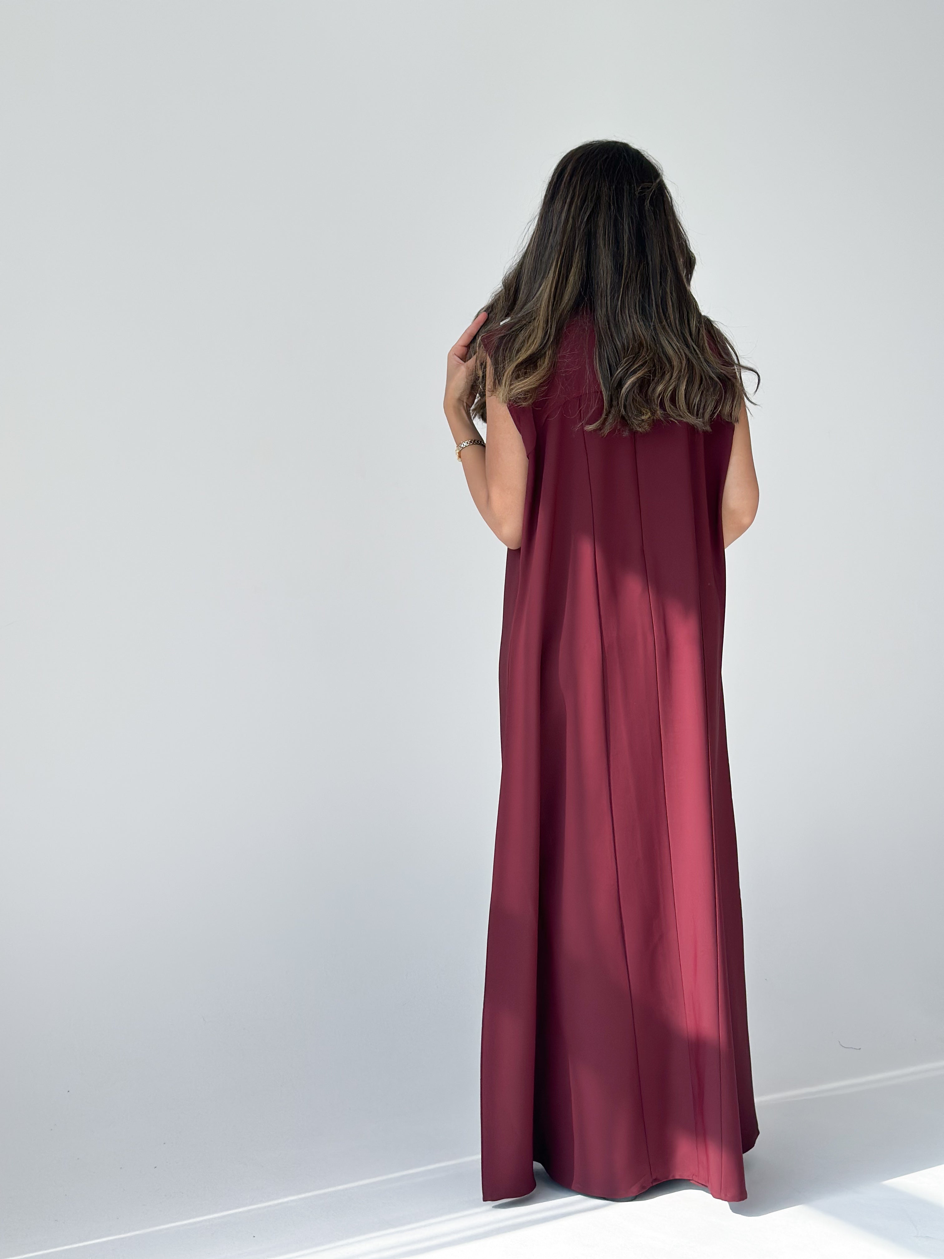 MW645 - Light Crepe Standing with Jacquard Half-Cloche