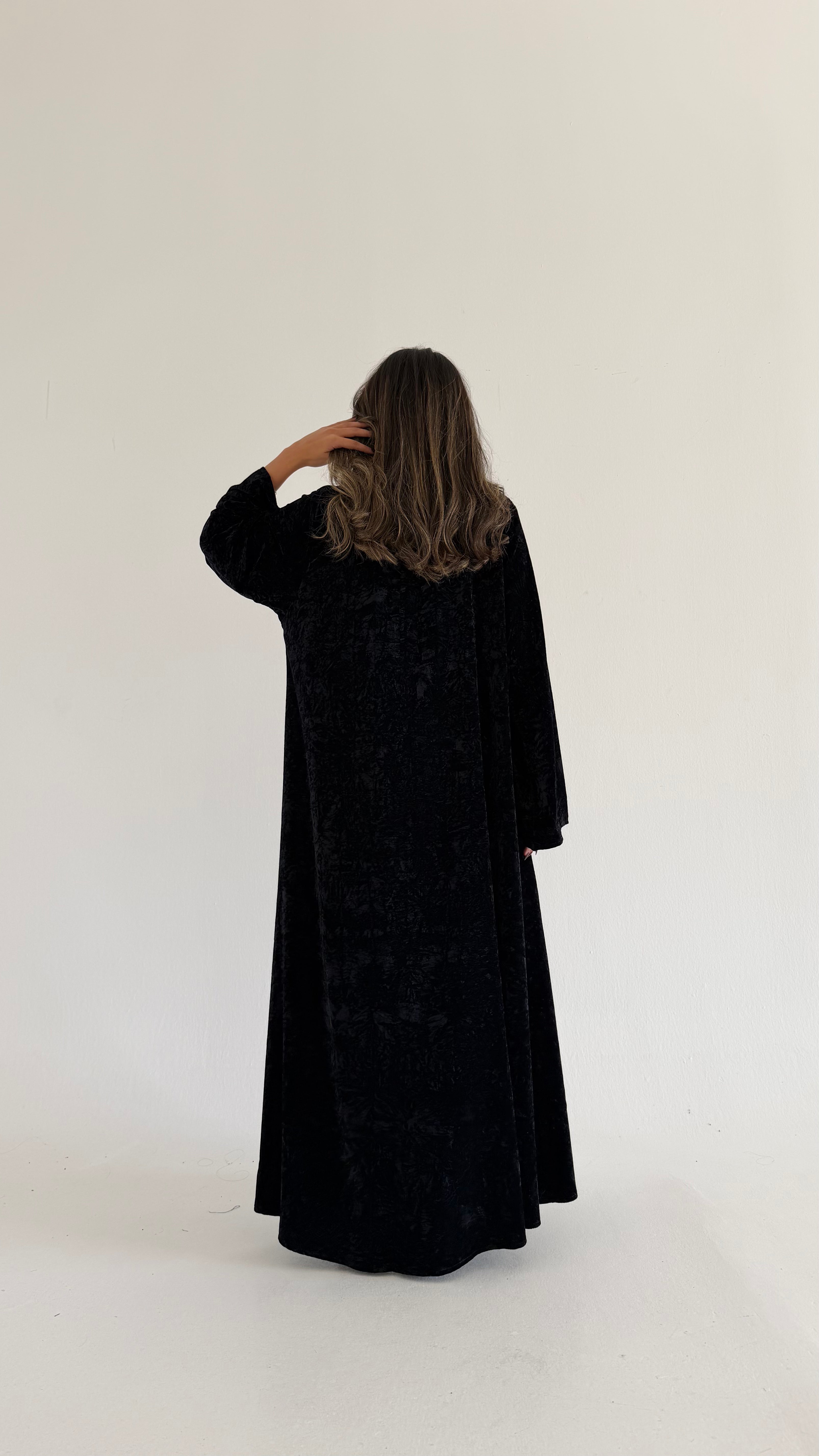 MW1770 - عباية مخمل مشجرة - Aya