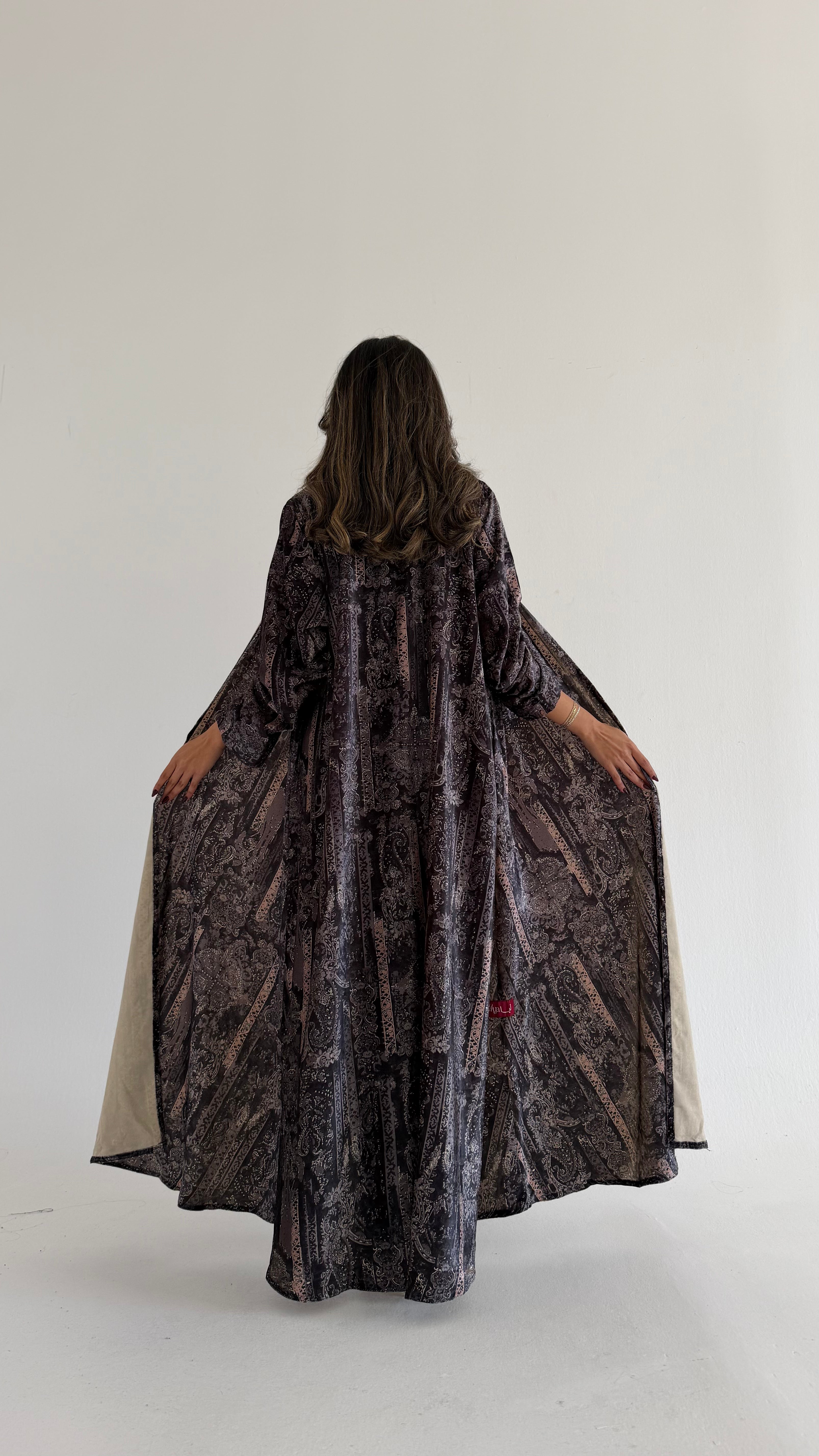 MWT713 -  عباية ملونه مدموجه بألوان شتوية