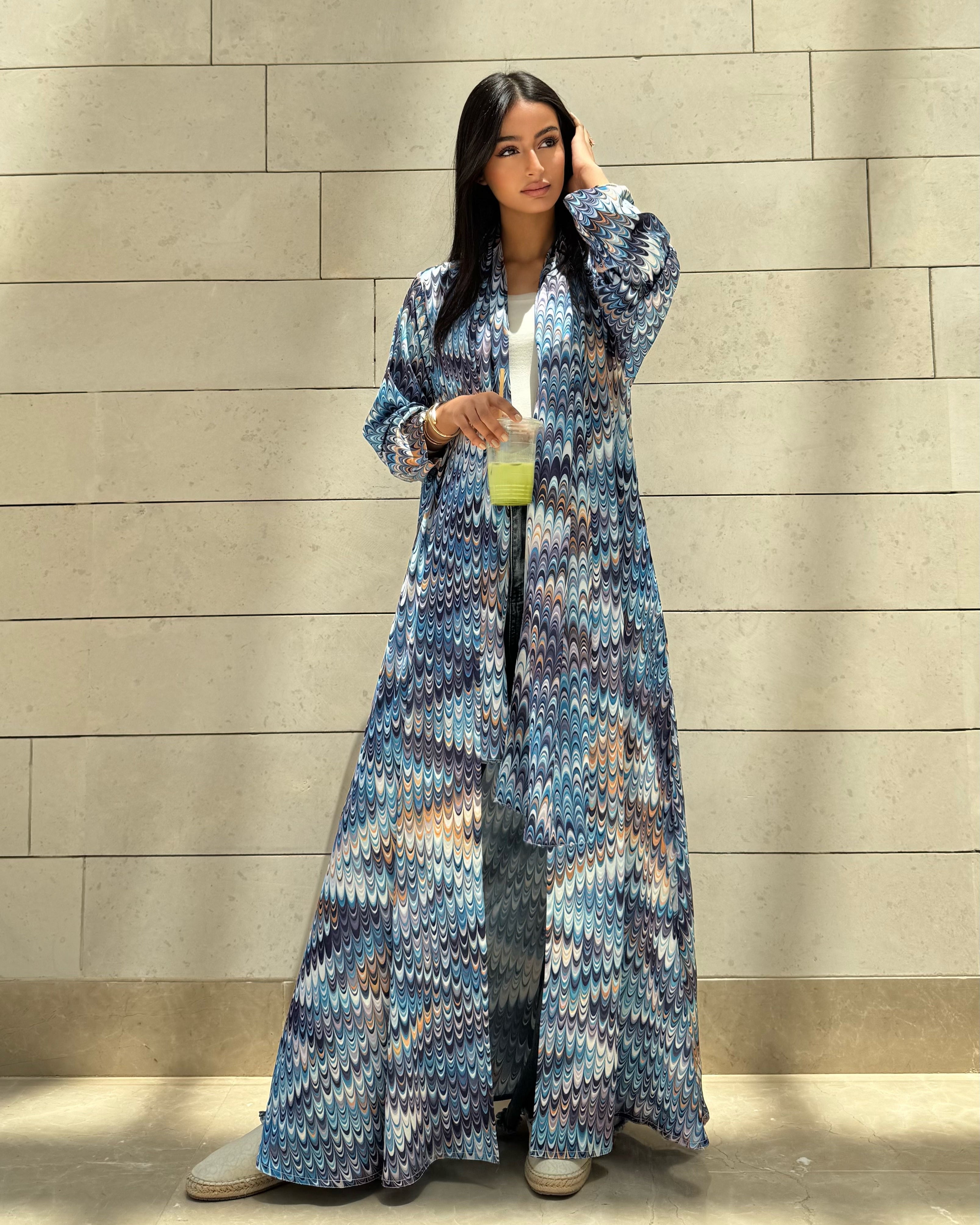 MW645 - Light Crepe Standing with Jacquard Half-Cloche