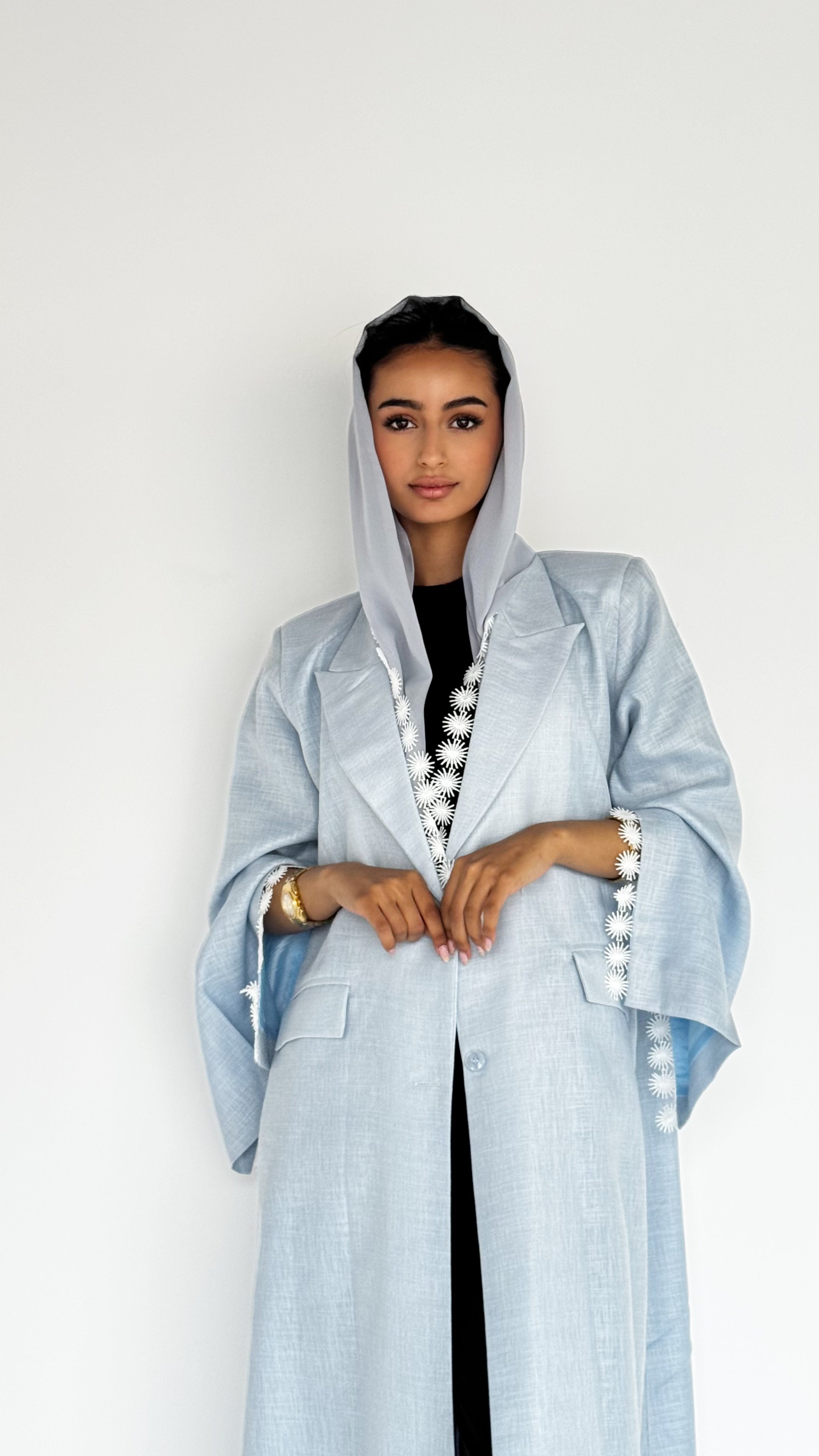 MW645 - Light Crepe Standing with Jacquard Half-Cloche