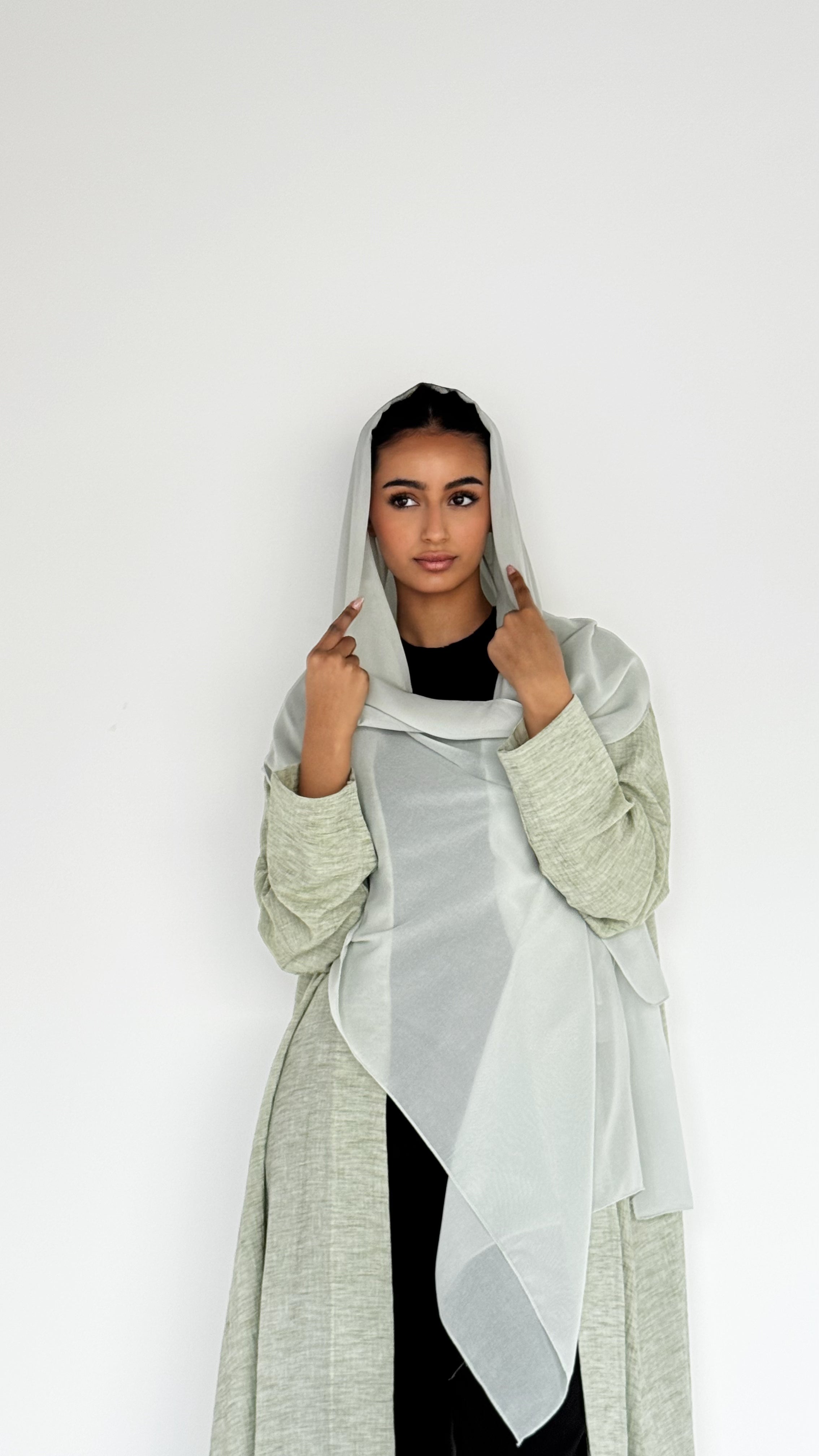 MW645 - Light Crepe Standing with Jacquard Half-Cloche