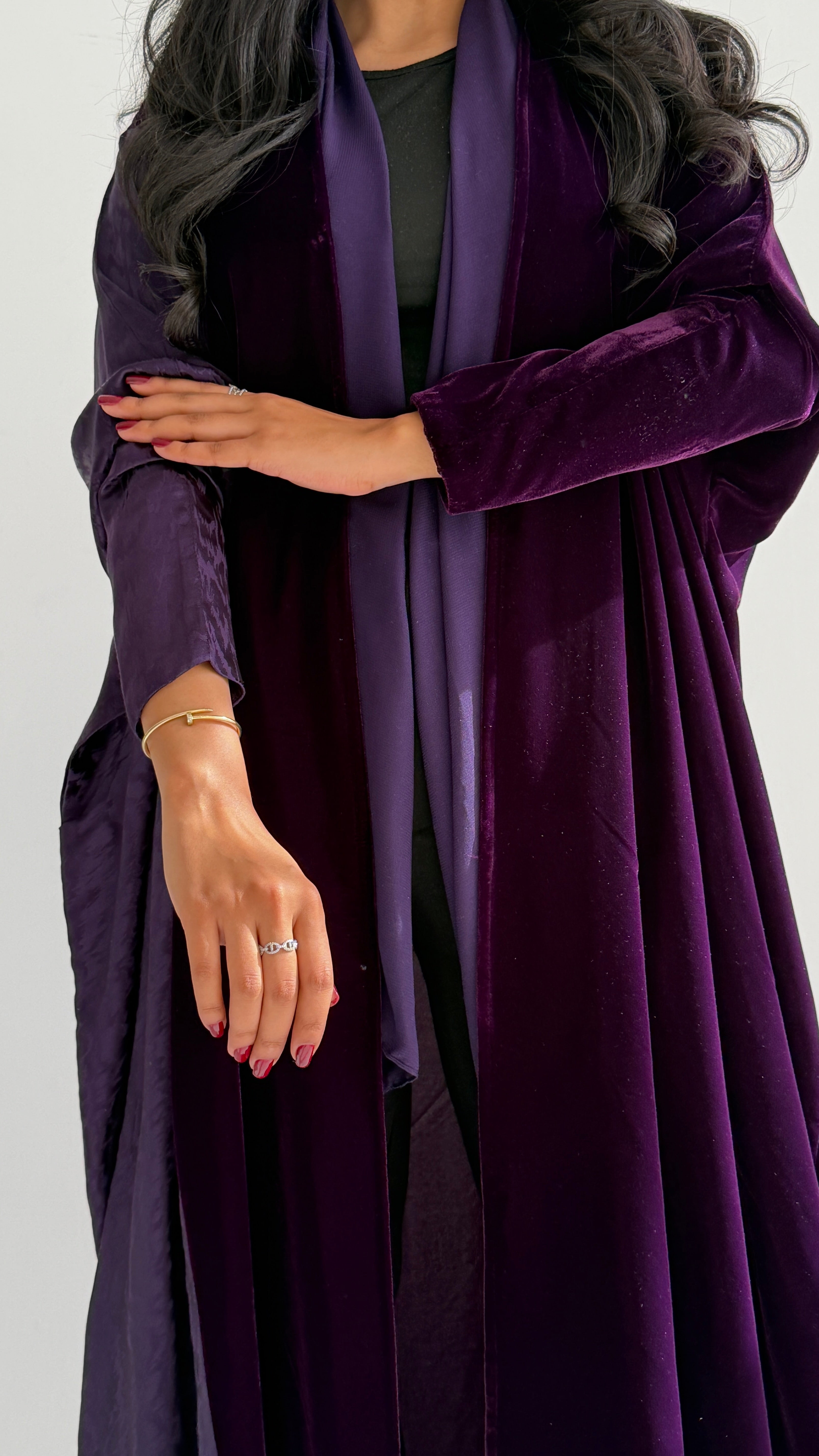 MWT761 - عباية مخمل مع جاكار حرير - Aya