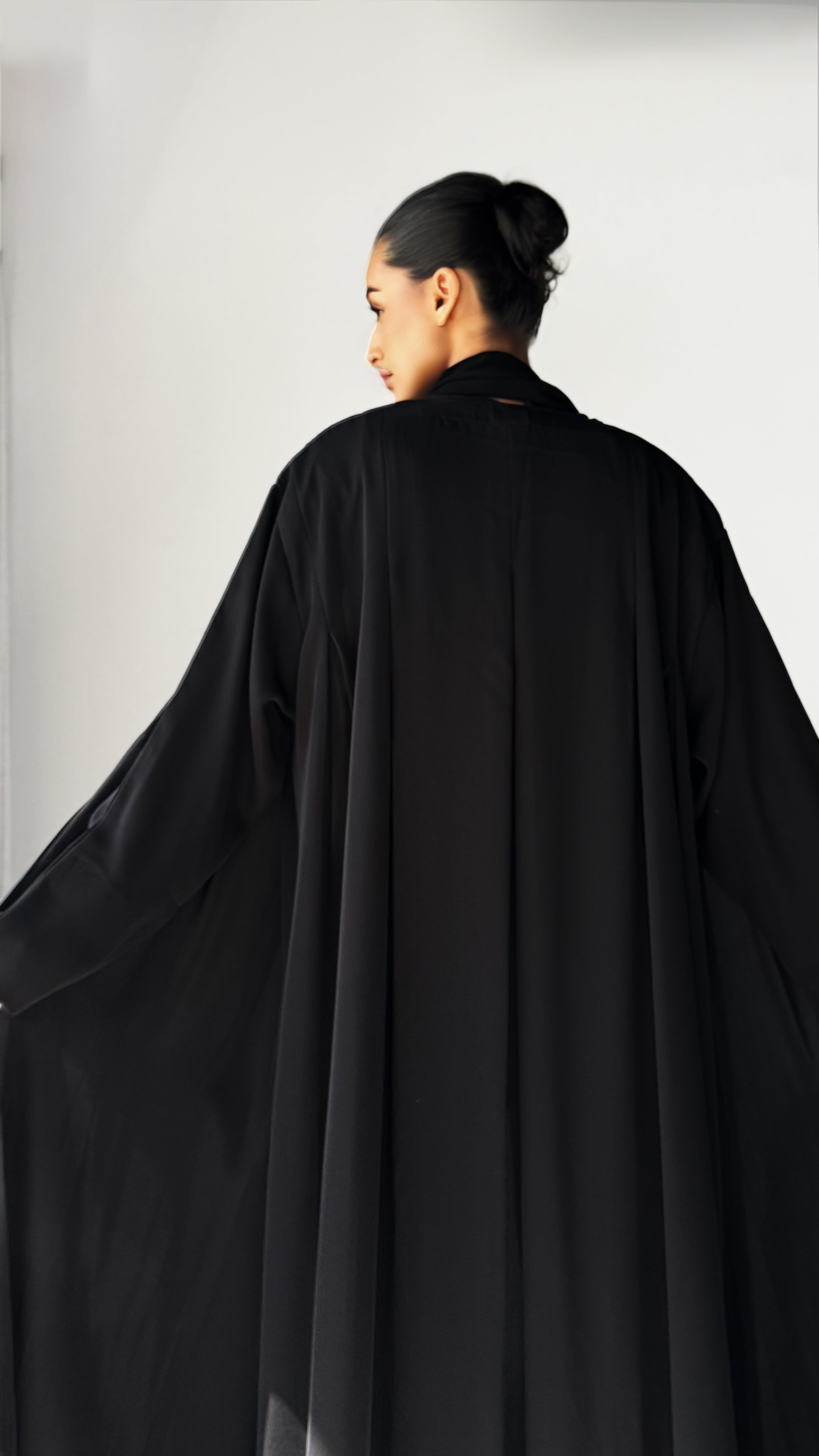 MW645 - Light Crepe Standing with Jacquard Half-Cloche