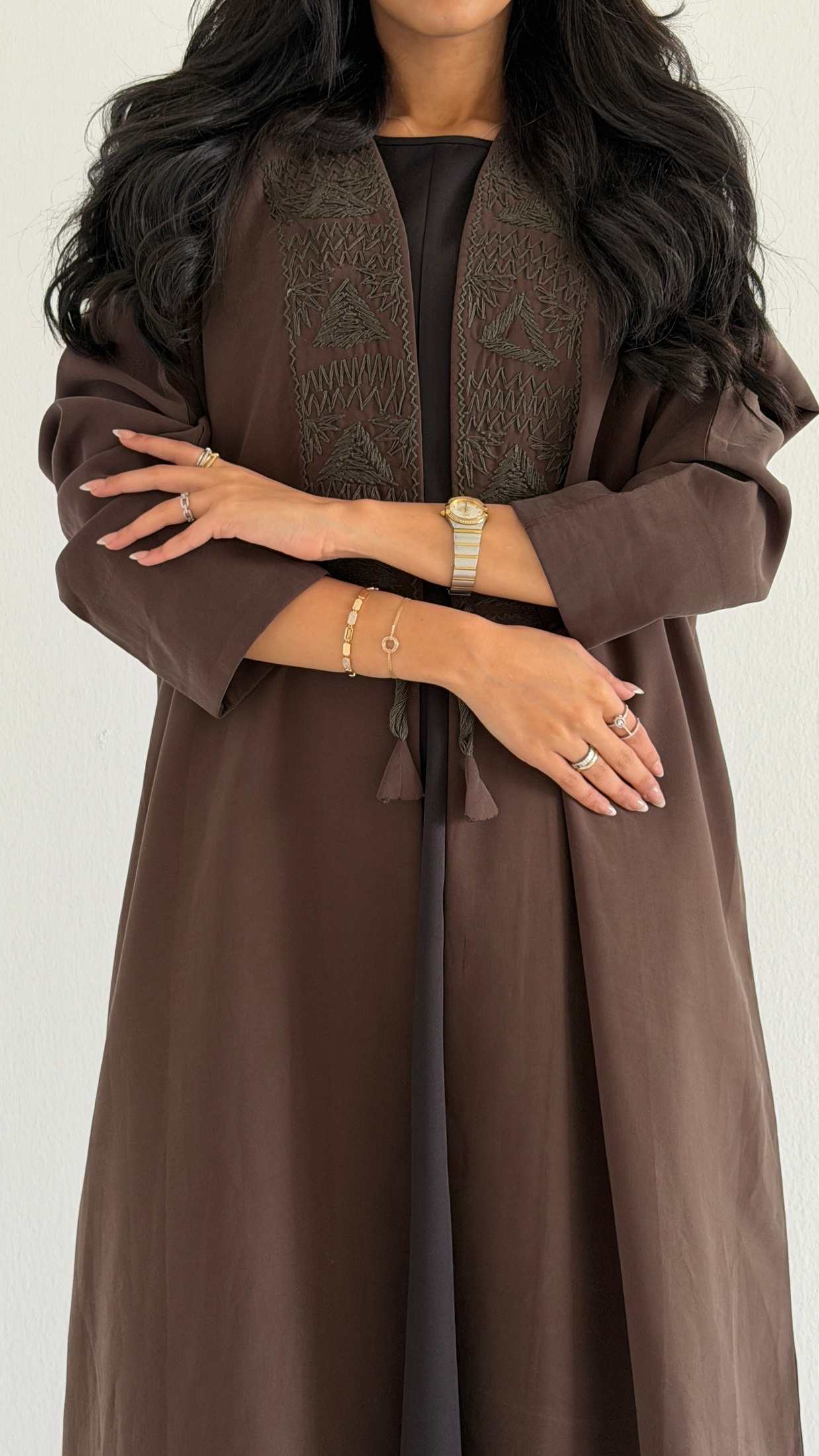 MWT1079 - عباية  بتطريز  بالامام - Aya