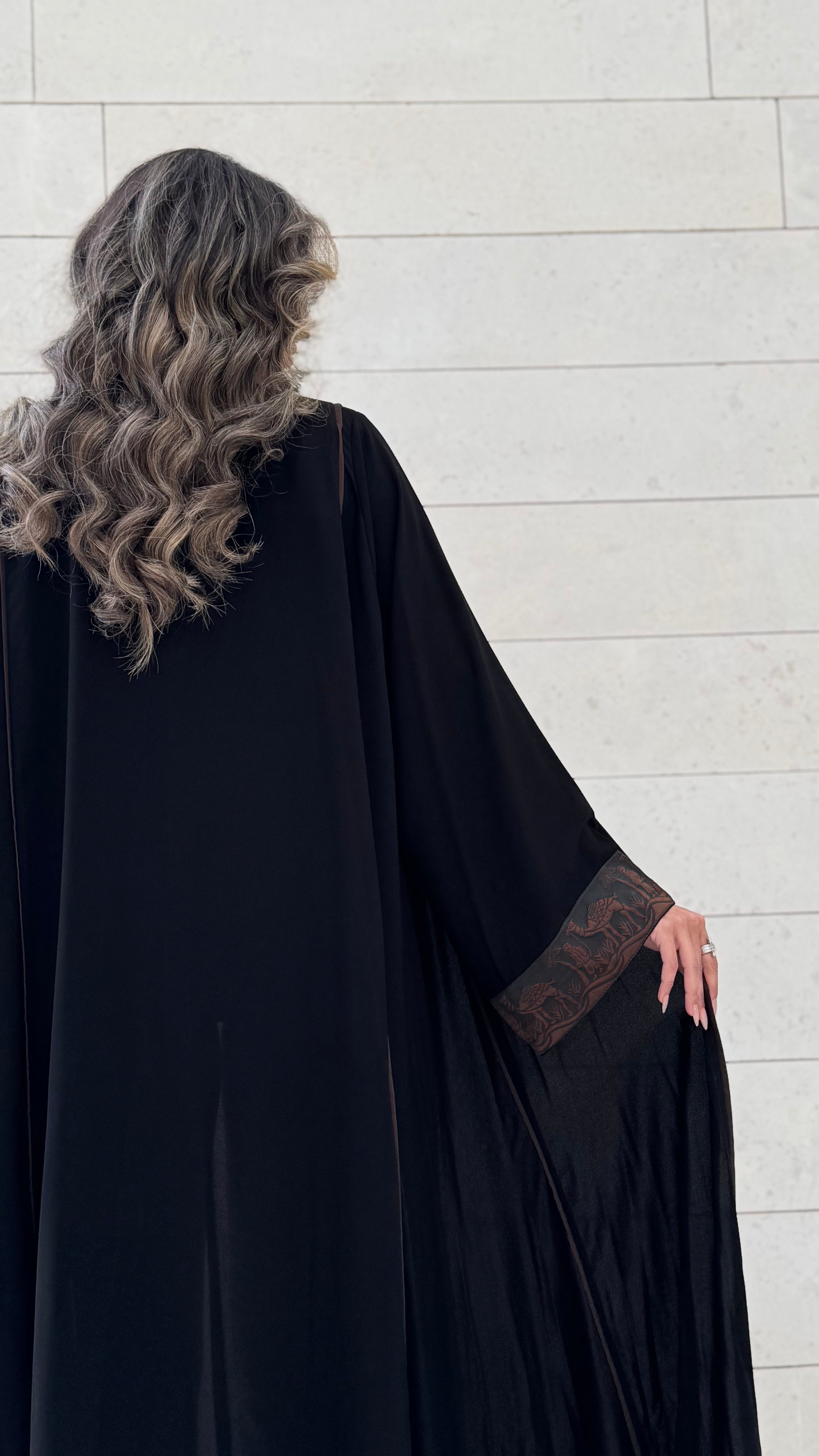 MW645 - Light Crepe Standing with Jacquard Half-Cloche
