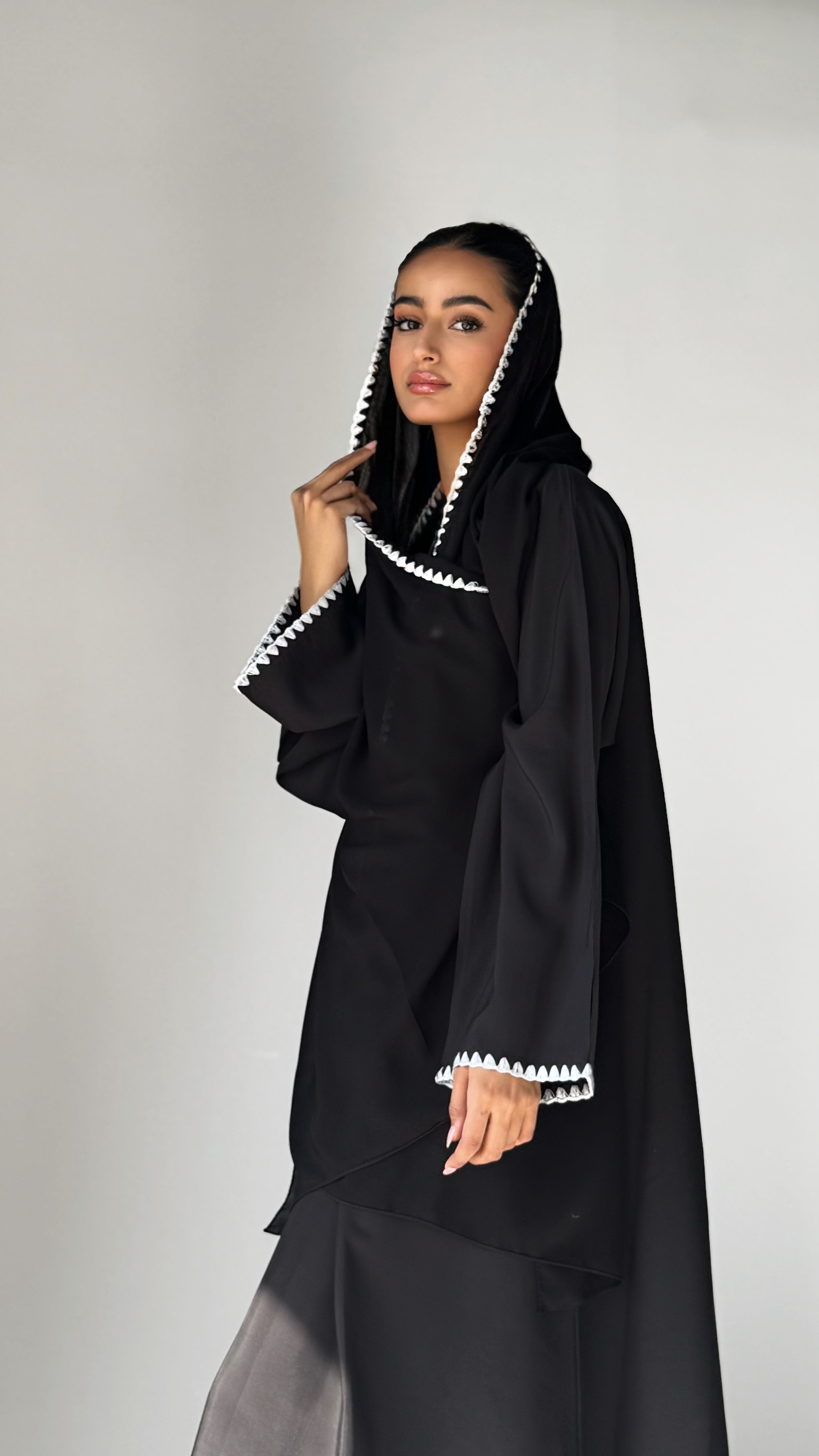 MW645 - Light Crepe Standing with Jacquard Half-Cloche