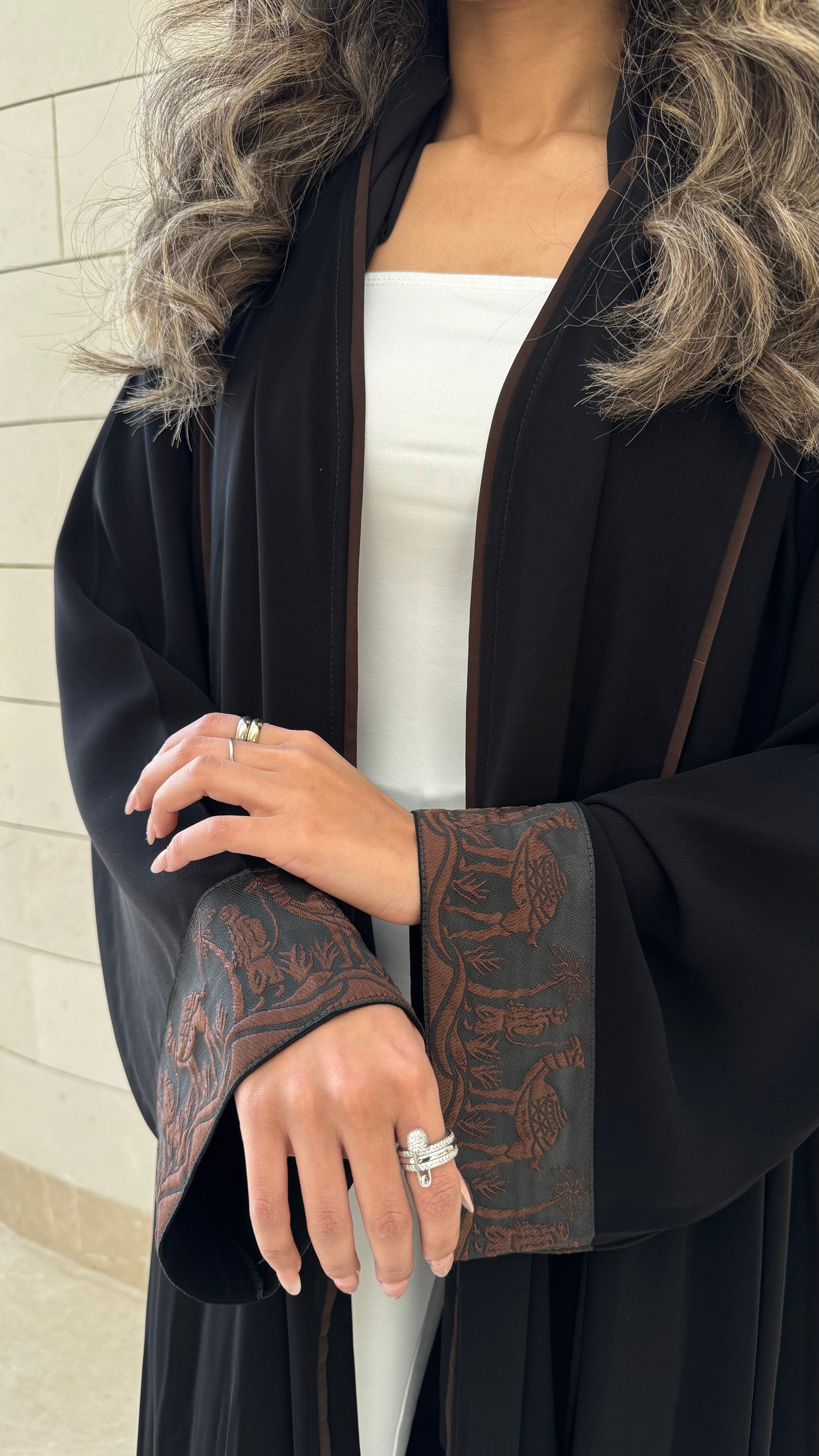 MW645 - Light Crepe Standing with Jacquard Half-Cloche