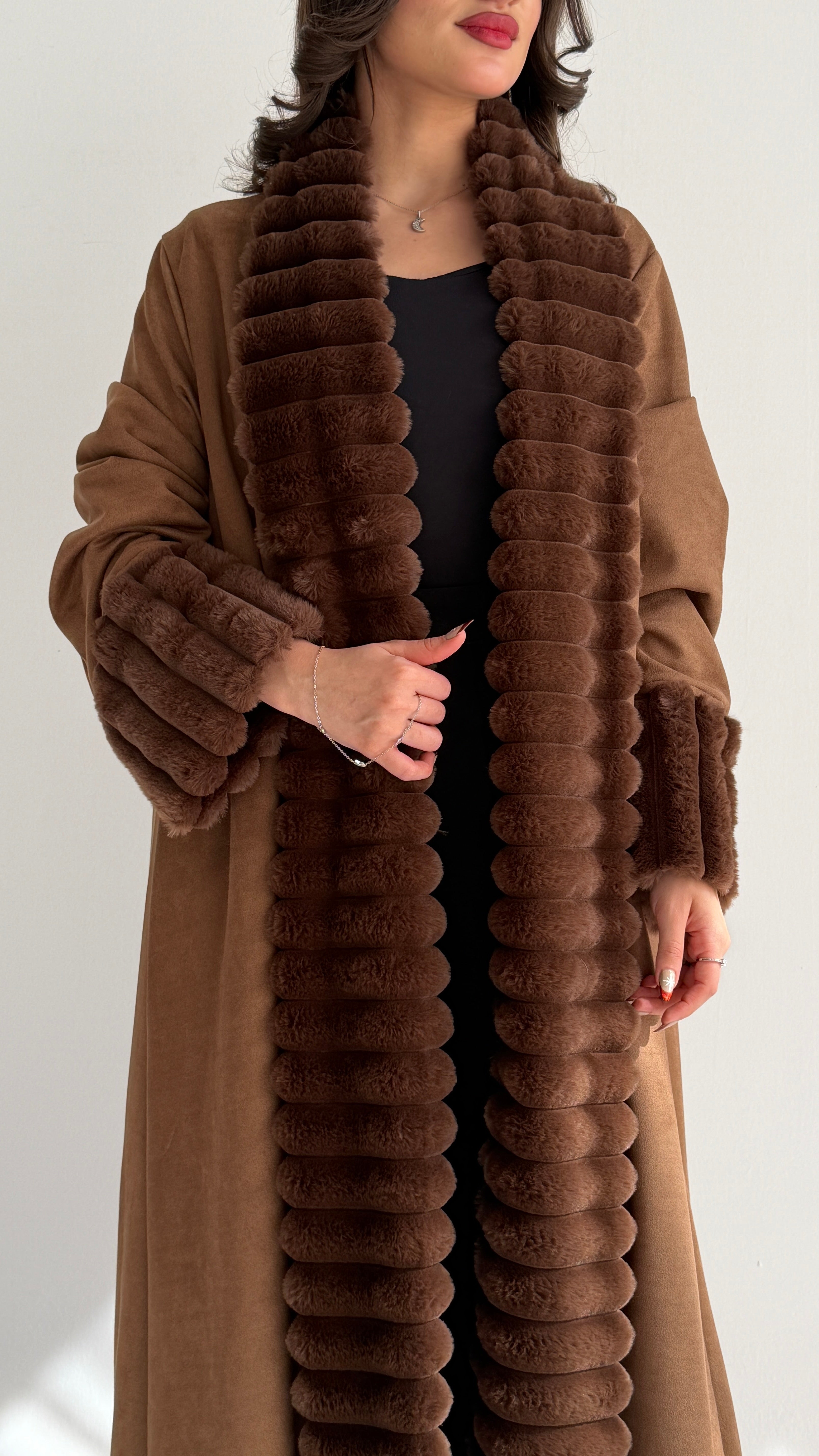 MW645 - Light Crepe Standing with Jacquard Half-Cloche