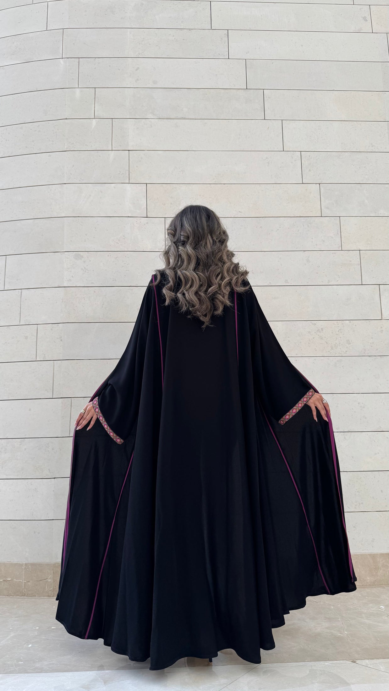MW1605 - عباية سوداء بخطوط بنفسجية وتطريز بنفسجي | Black Abaya with Purple Stripes and Embroidery - Aya