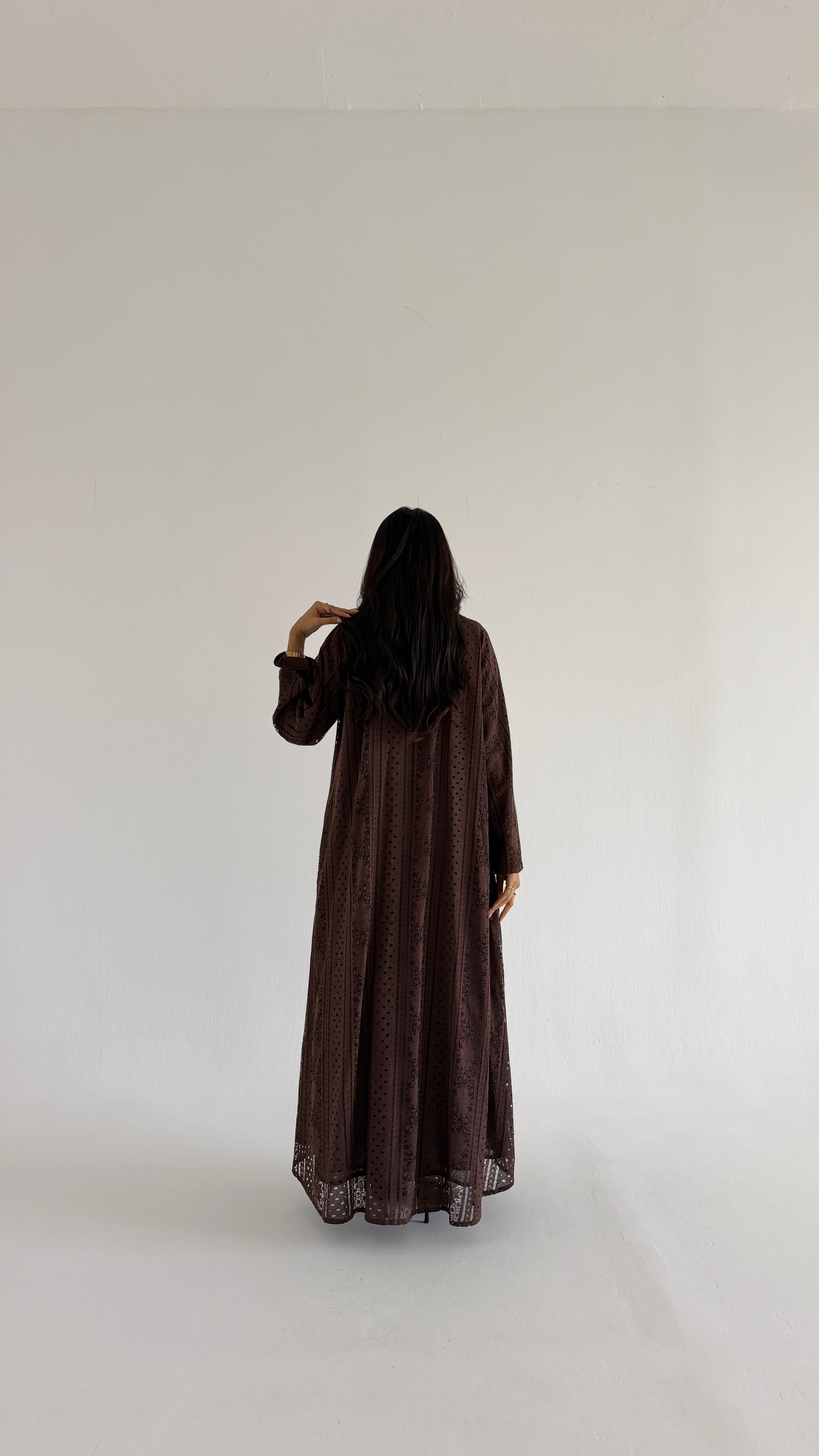 MW2159 -عباية دانتيل  مبطن نص كلوش راقيه وحصرية - Aya