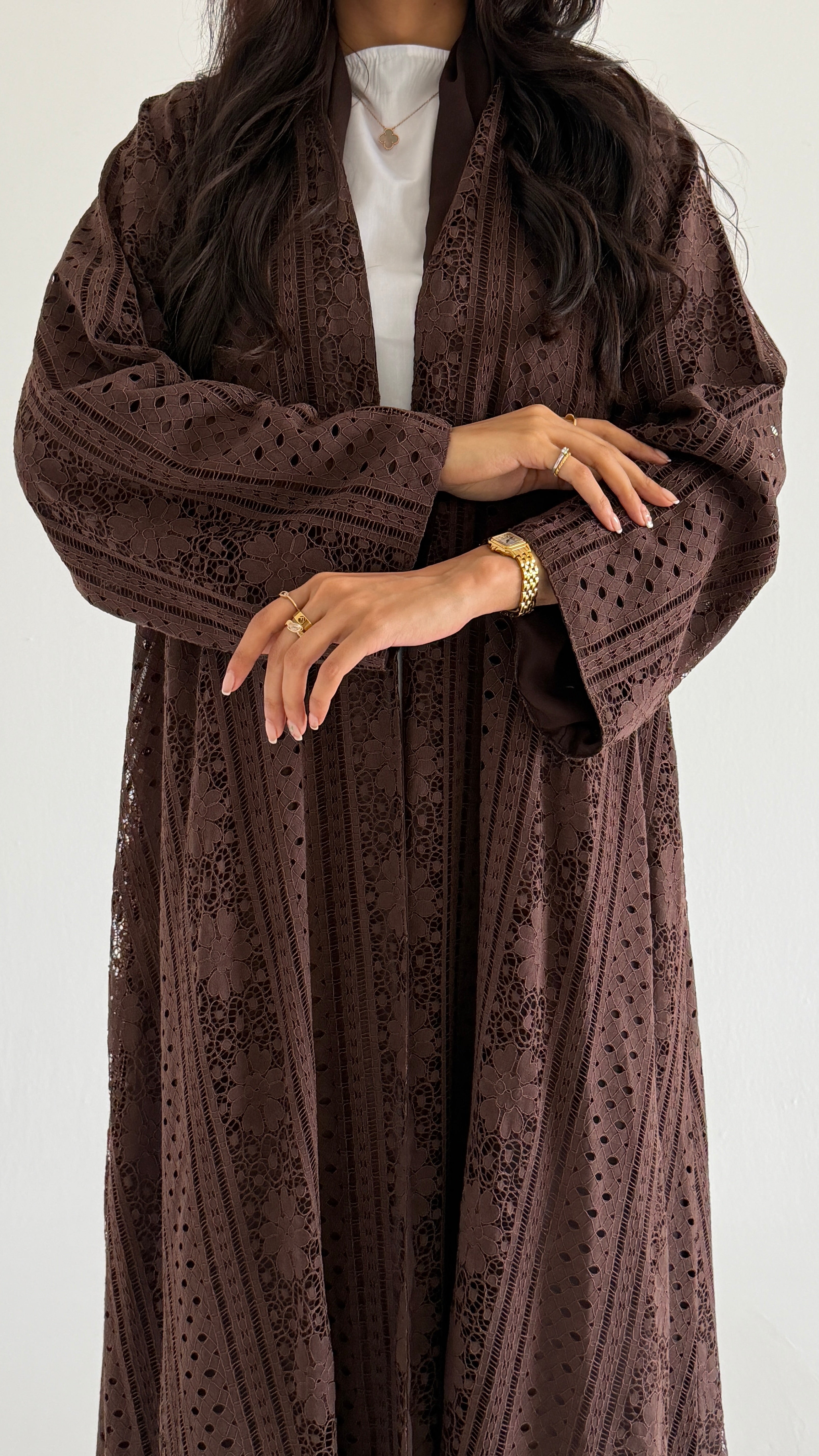 MW2159 -عباية دانتيل  مبطن نص كلوش راقيه وحصرية - Aya