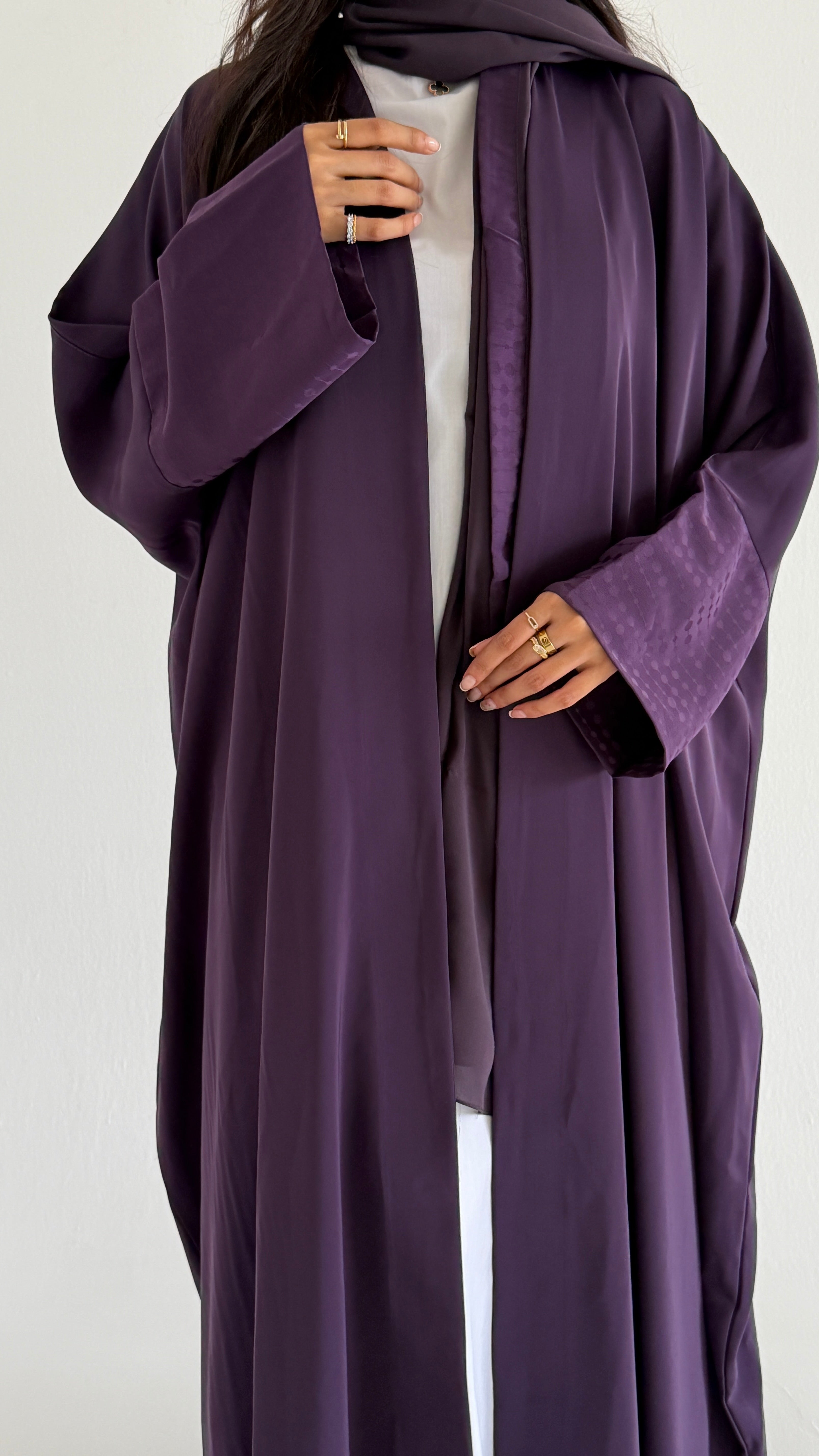 MW2153 -    عباية كريب بقصة نص بشت مع اضافه خامتين راقيه - Aya