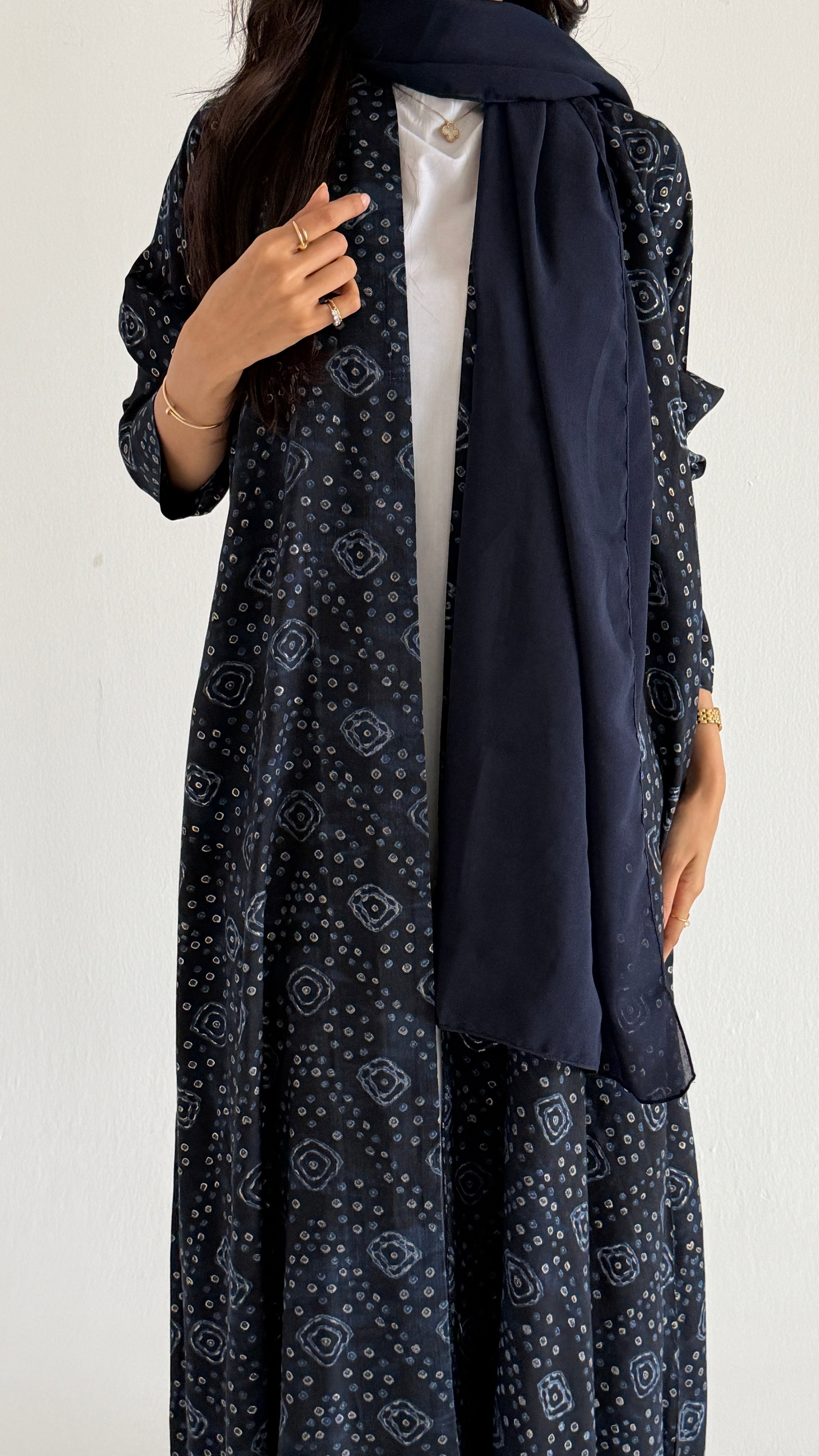 MW2150 - عباية جاكار نص كلوش بزخارف راقي وحصرية - Aya