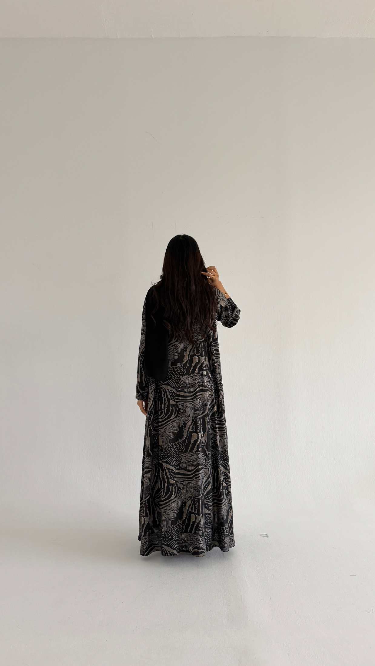 MWT2027 - عباية لنن صيفية  | Summer linen abaya - Aya