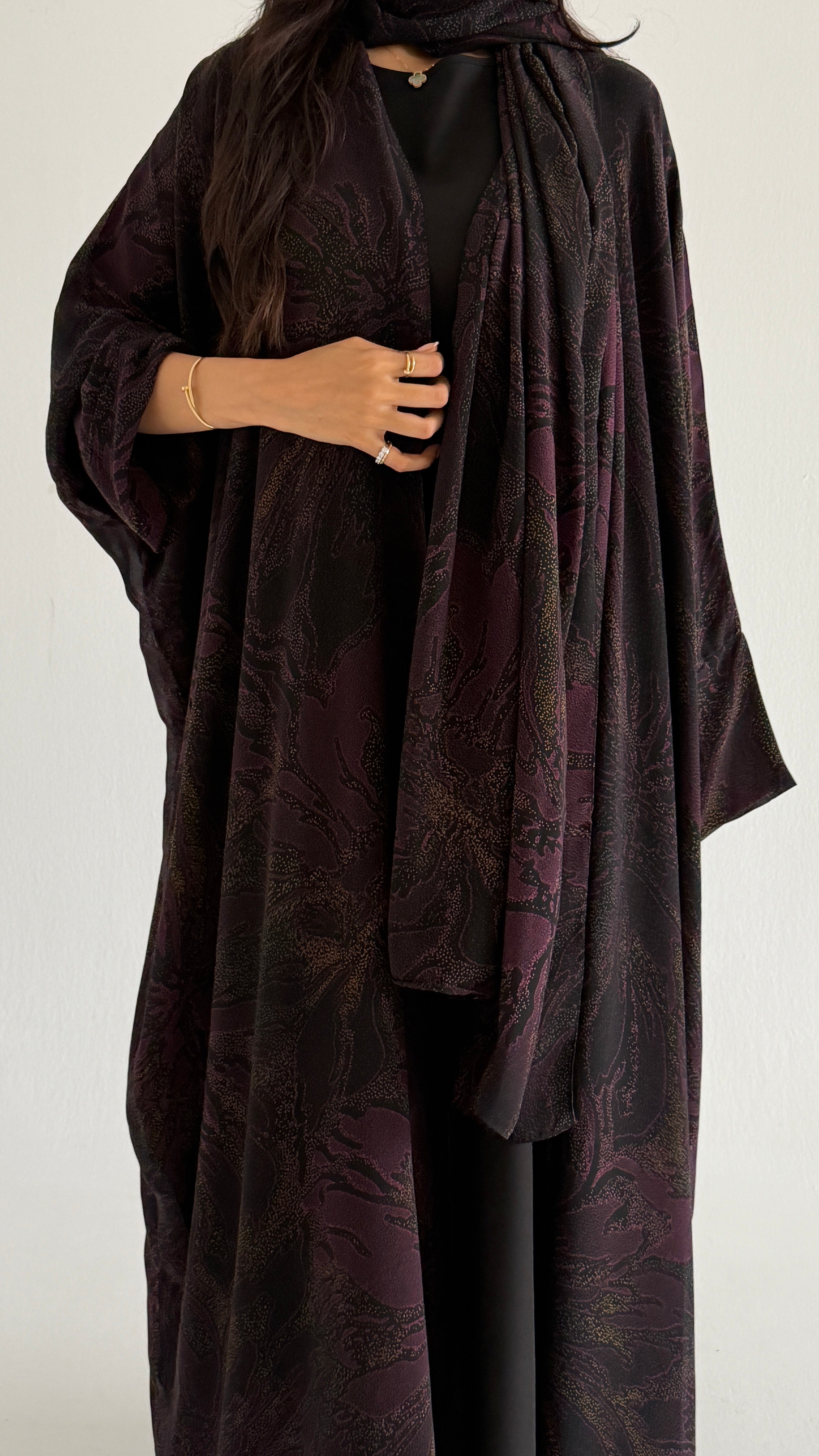 MW2148 -   عباية شيفون مبطنة نص بشت راقي وحصرية - Aya