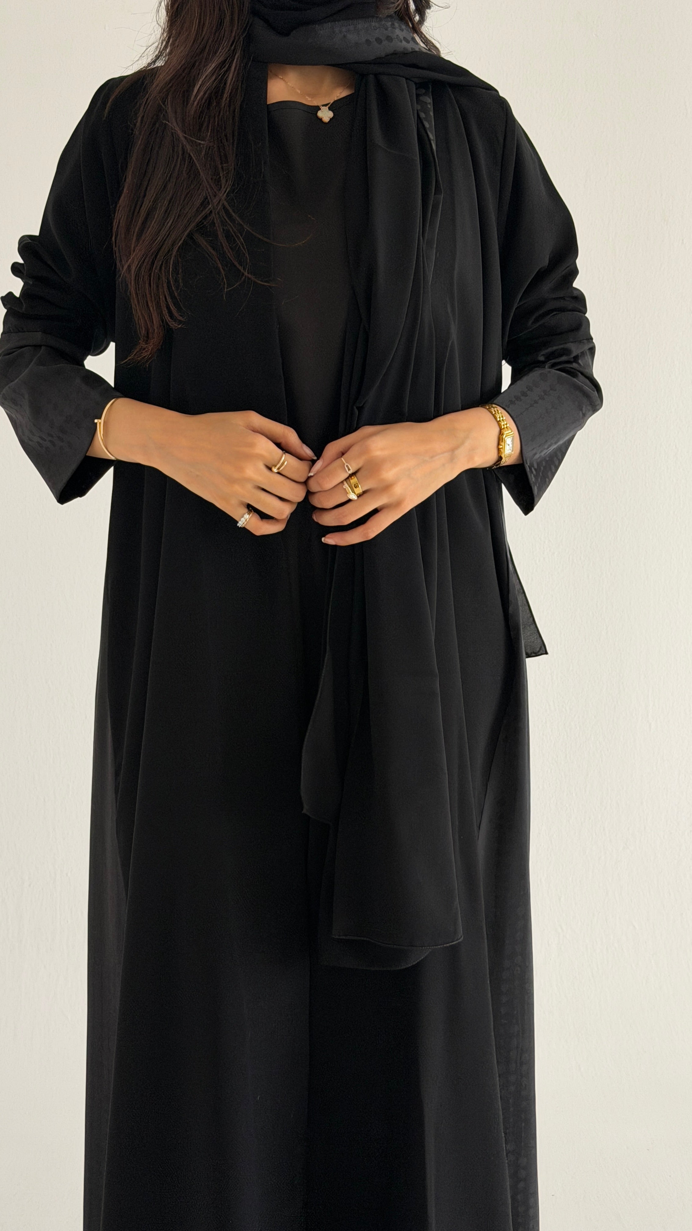 MW2144 -  عباية كريب بقصة نص كلوش مع اضافه خامتين راقيه - Aya