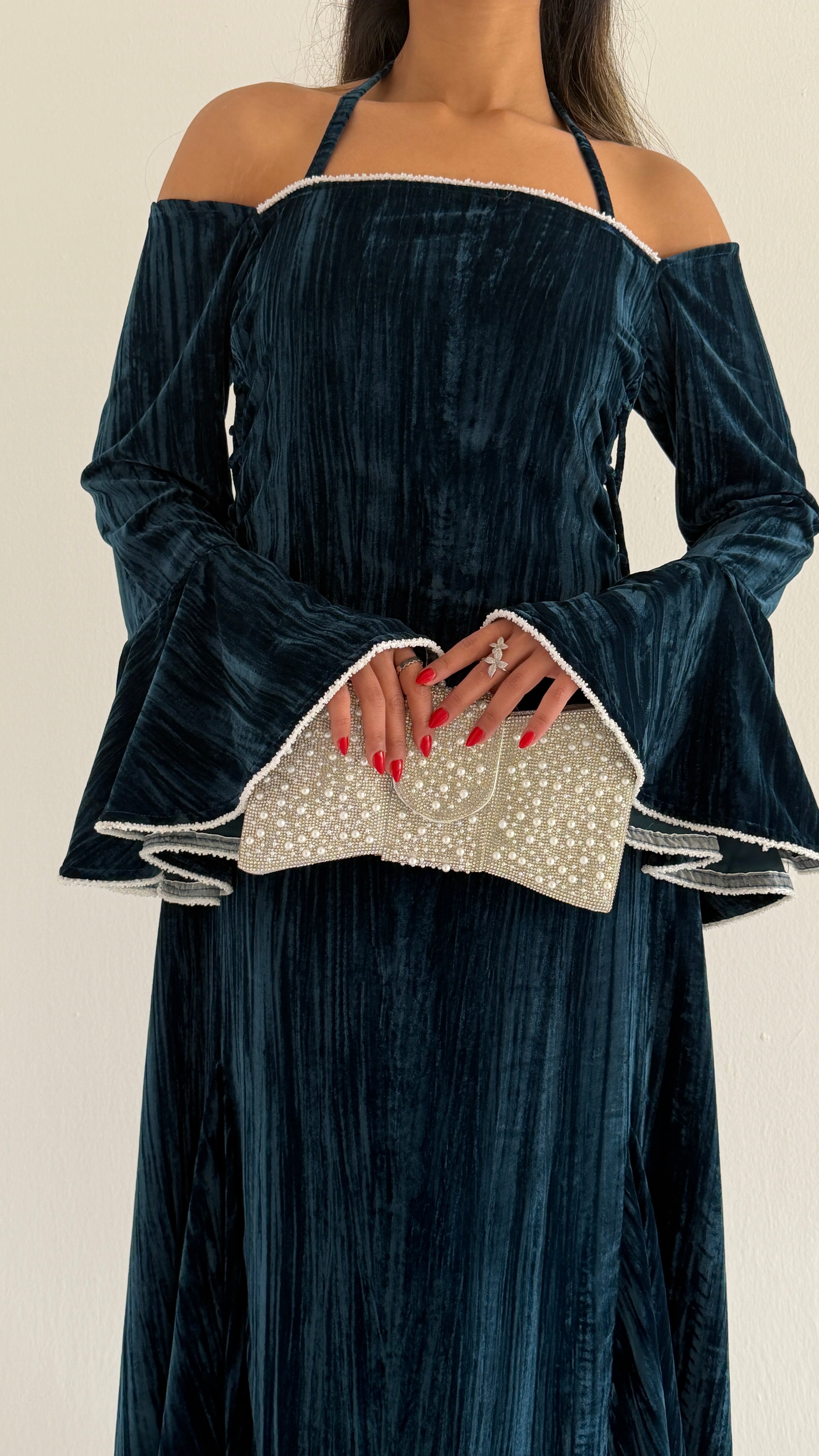 MWJ011 - جلابية مخمل مكسر بتفاصيل كلفة متقنة لإطلالة مميزة - Aya