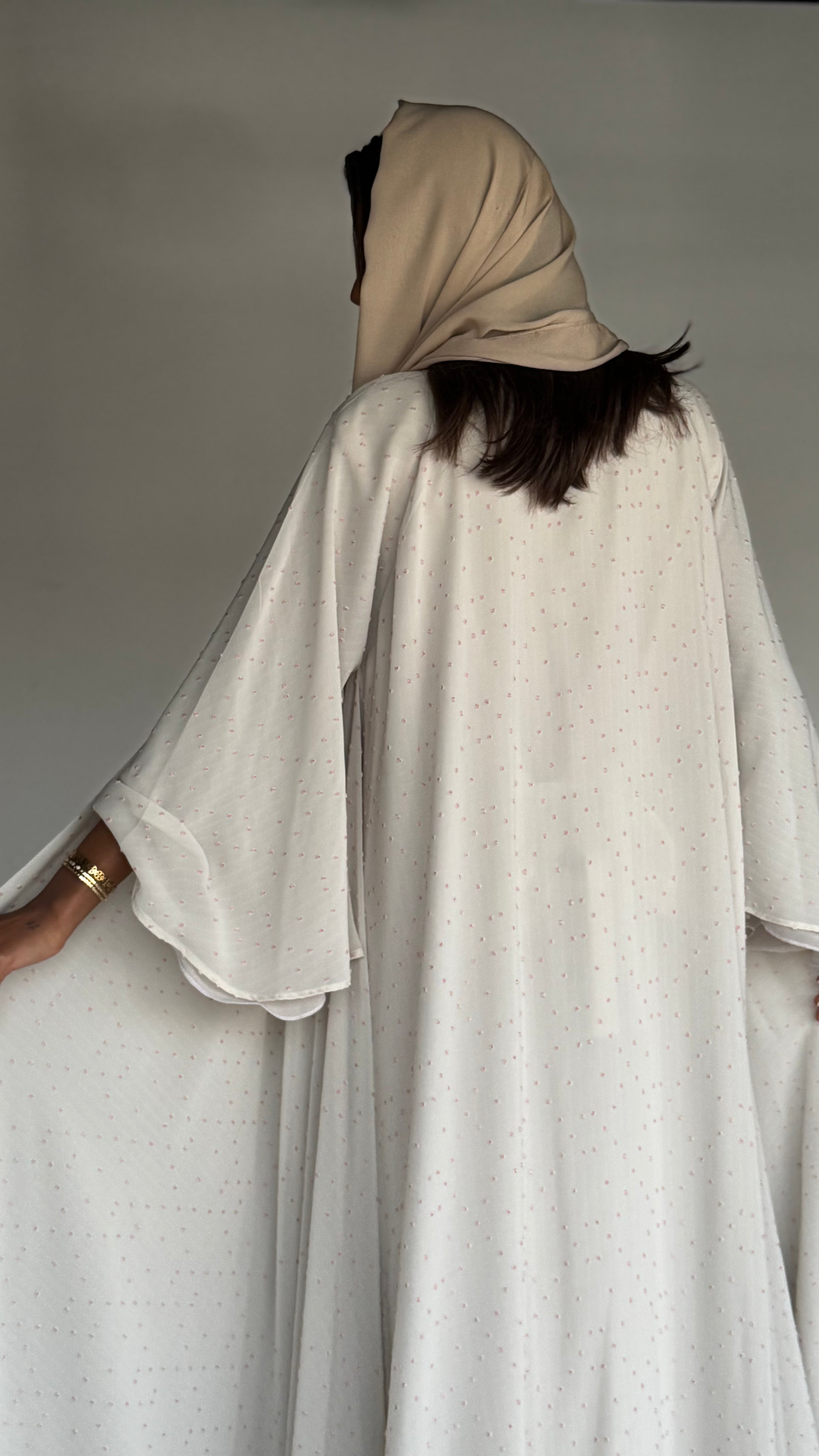 MW1822 - عباية دبل كلوش بأكمام فضافضة من الكريب الياباني - Aya