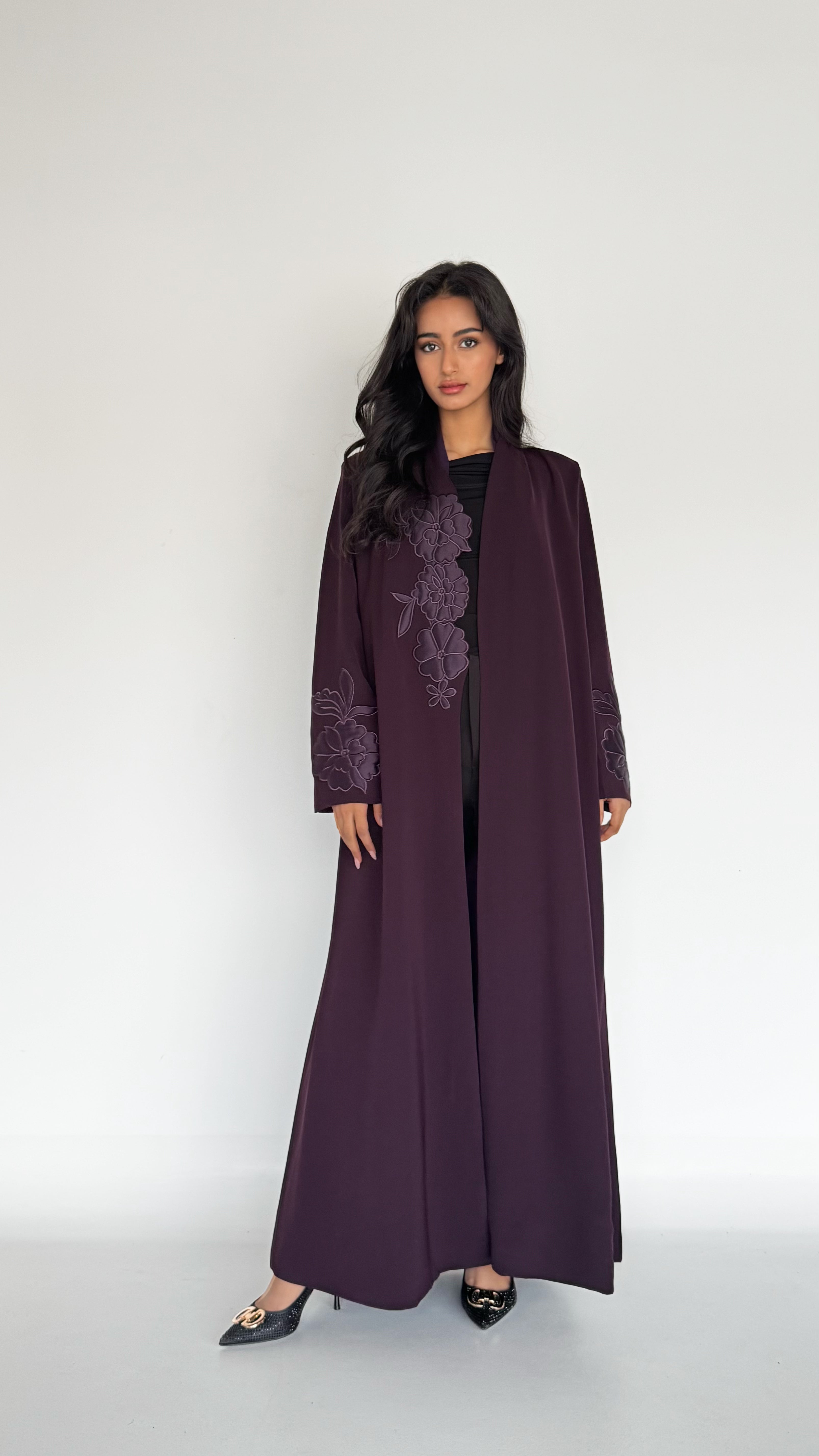 MW645 - Light Crepe Standing with Jacquard Half-Cloche