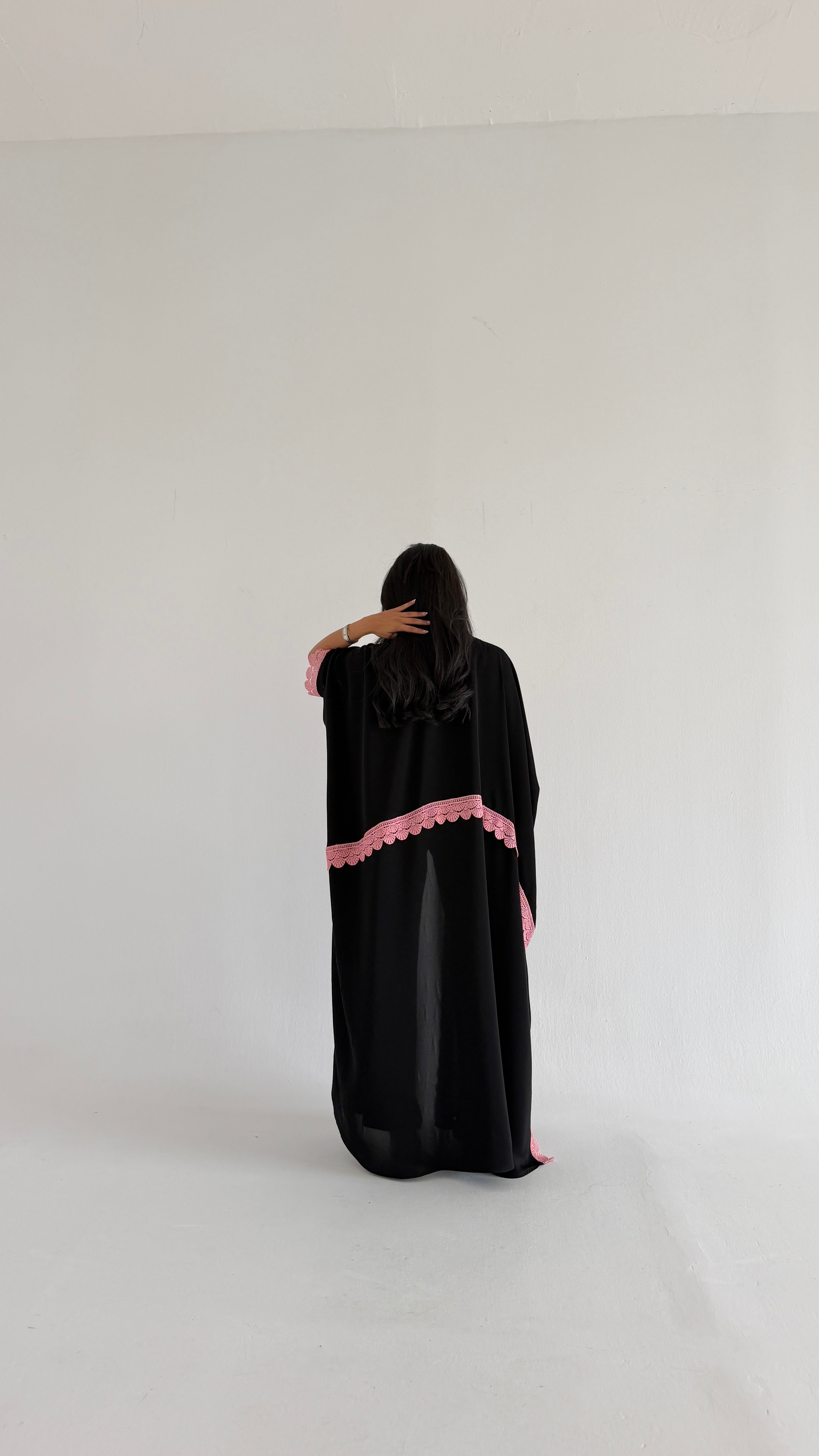 MW2163 -عبايه كريب مع اضافه كلفه مميزه وحصرية - Aya