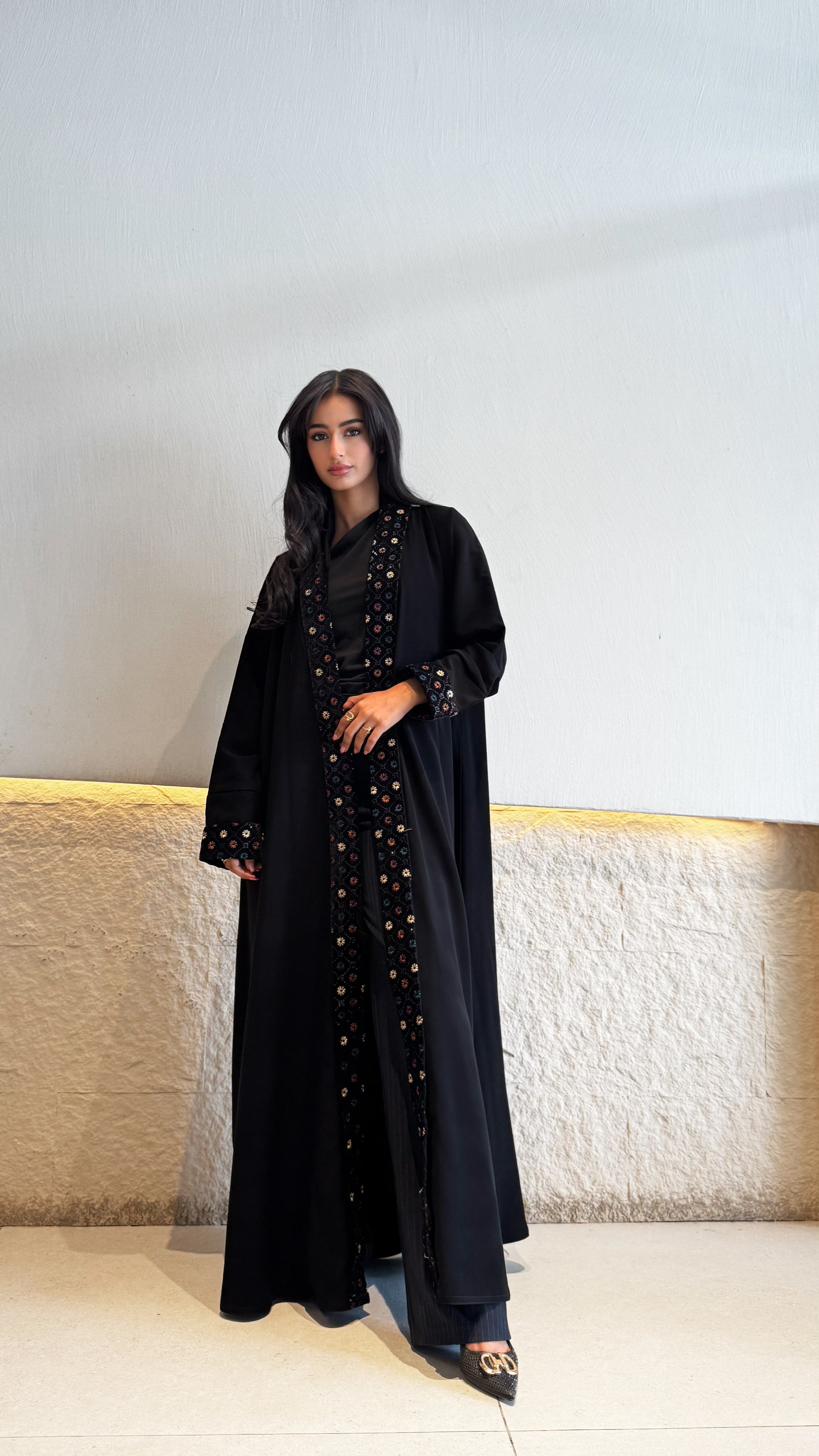 MW1820 - عباية روشن اصلي باضافة  تطريز و اكمام المخمل - Aya