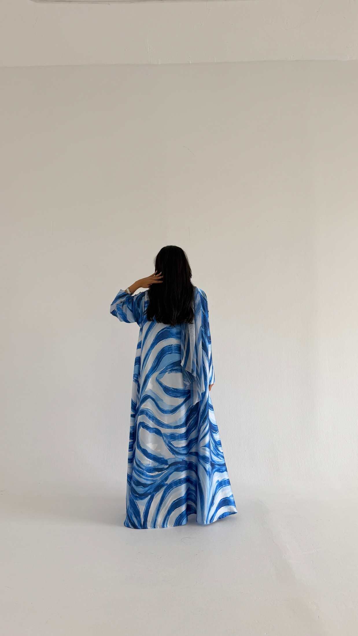 MWT667 - عباية طباعة ازرق - Aya
