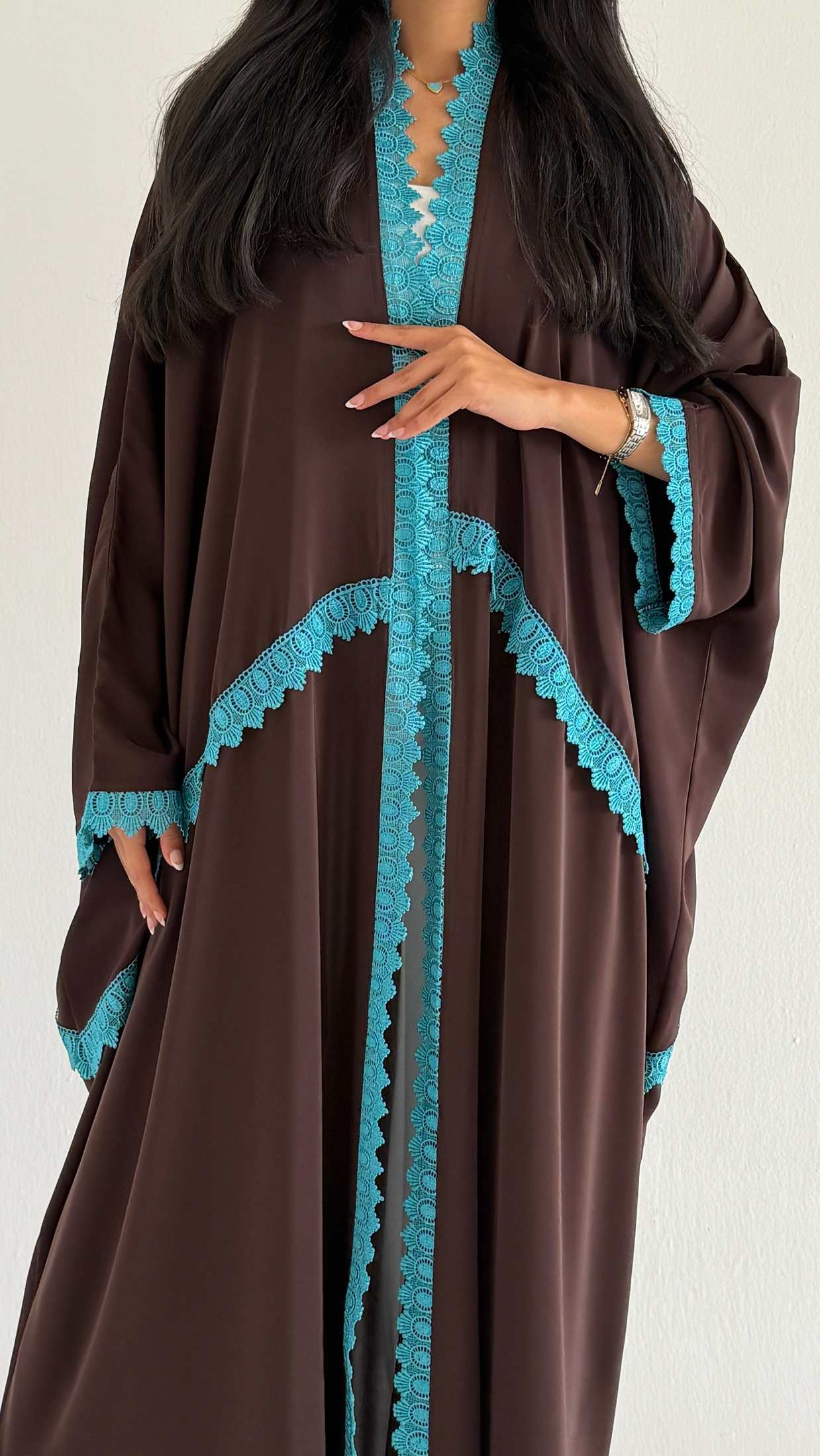 MW2161 - عبايه كريب مع اضافه كلفه مميزه وحصرية - Aya