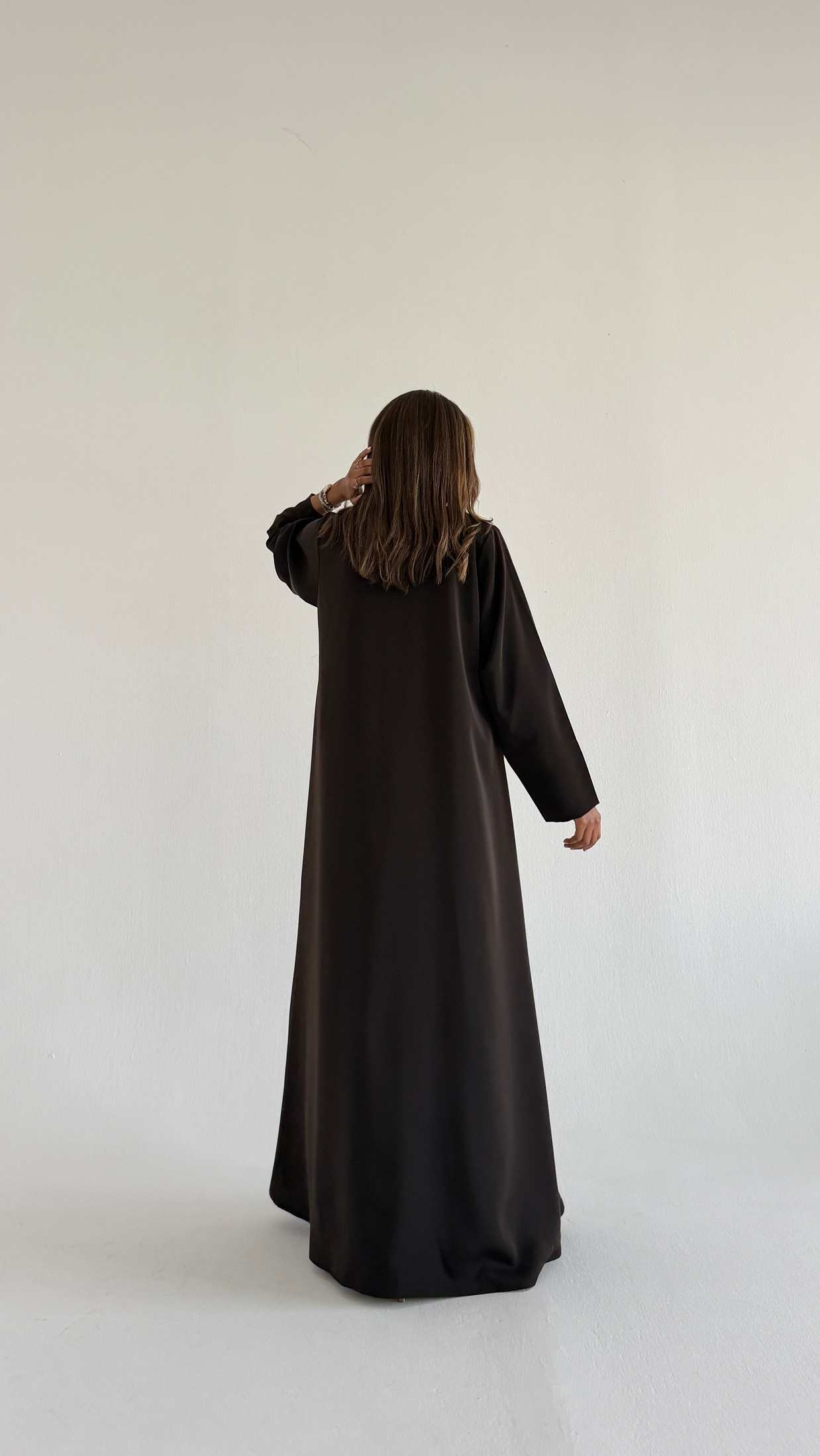 MWT1237 - عبايه ساده مع طرحه لينن - Aya
