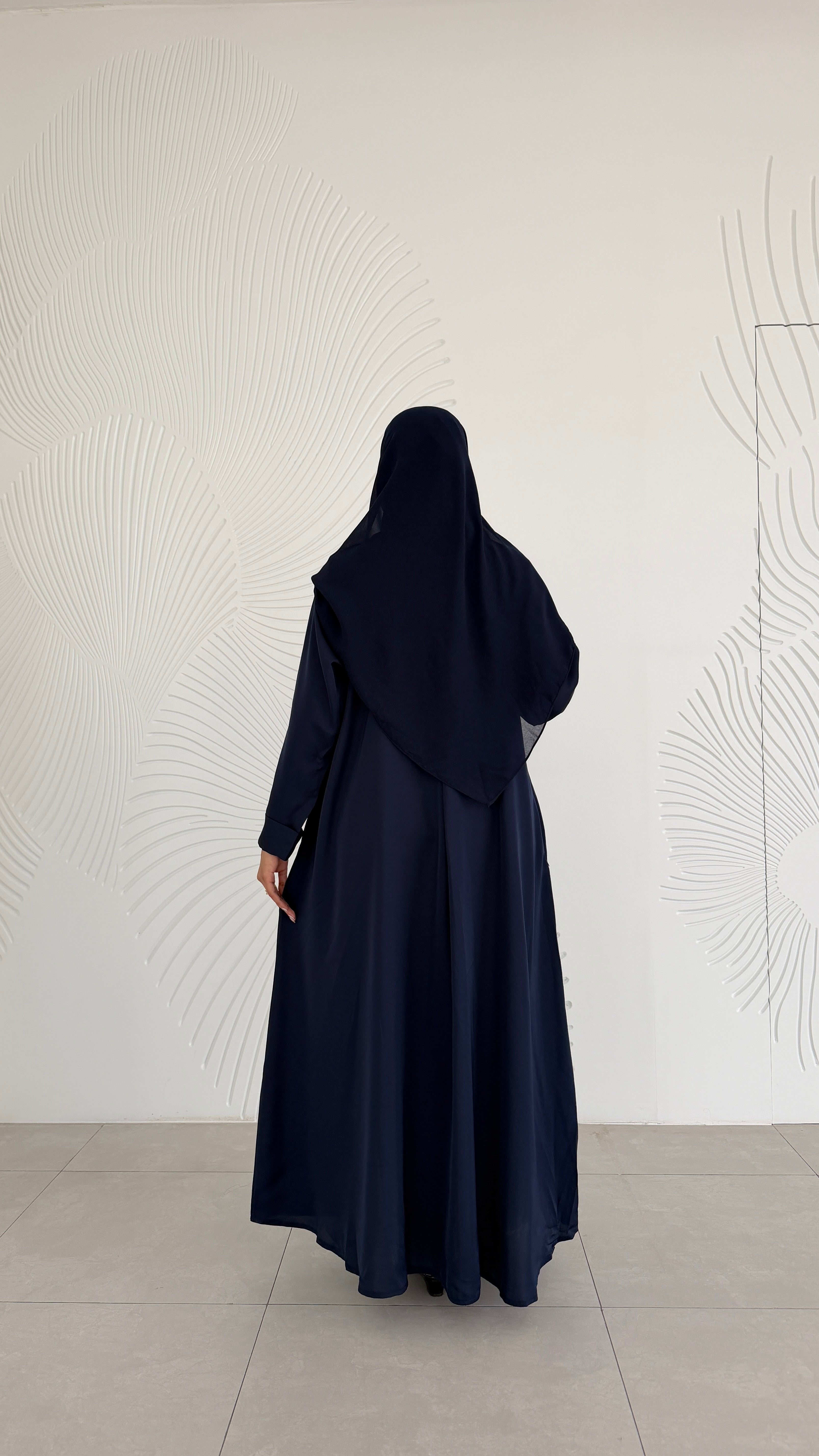 MWO014 -باكدج عباية بكسرات واسعة وجيب مخفي في الصدر - Aya