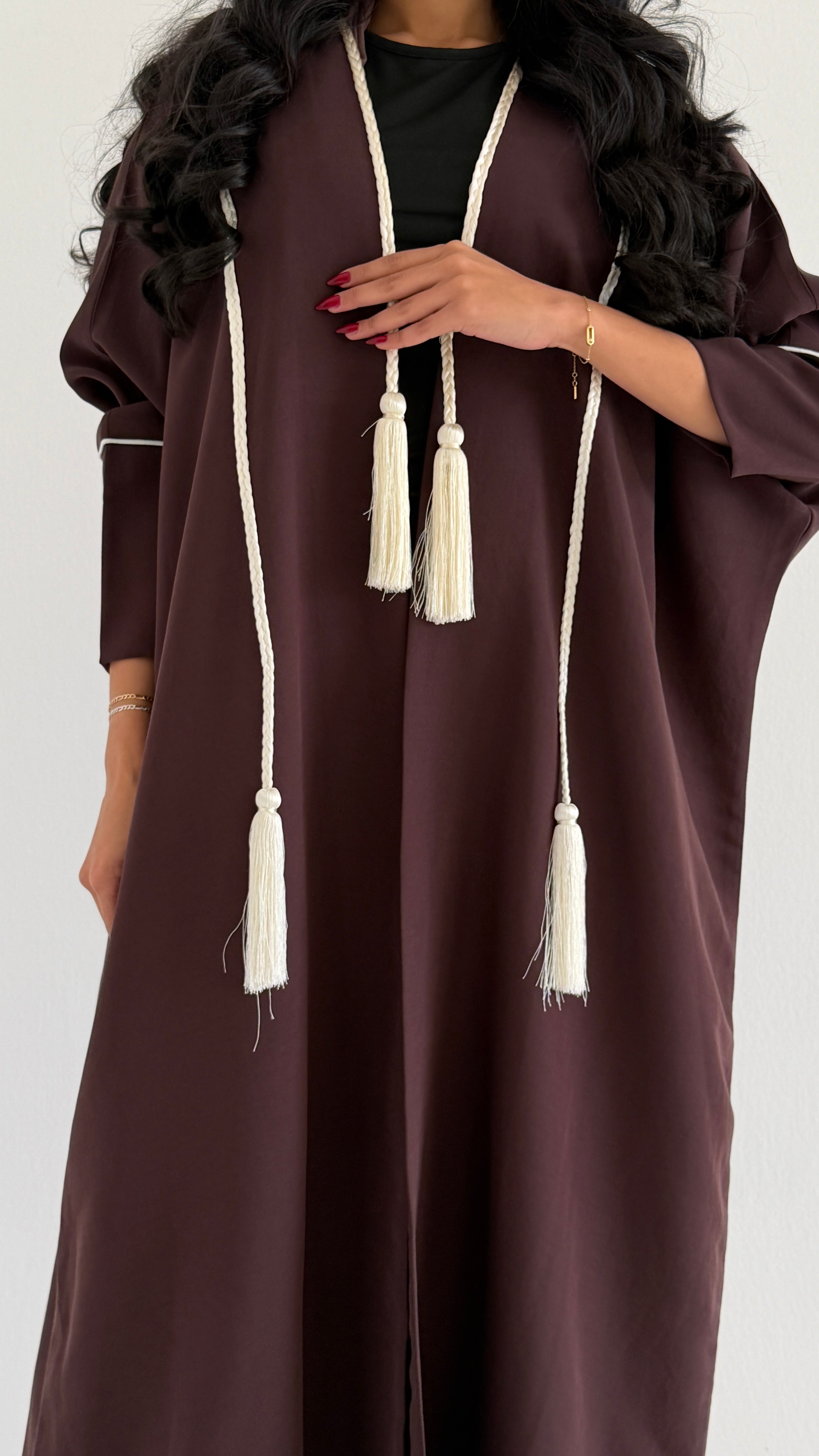 MWT1022 - عبايه كريب مع تدخيله دندوشة بيج - Aya