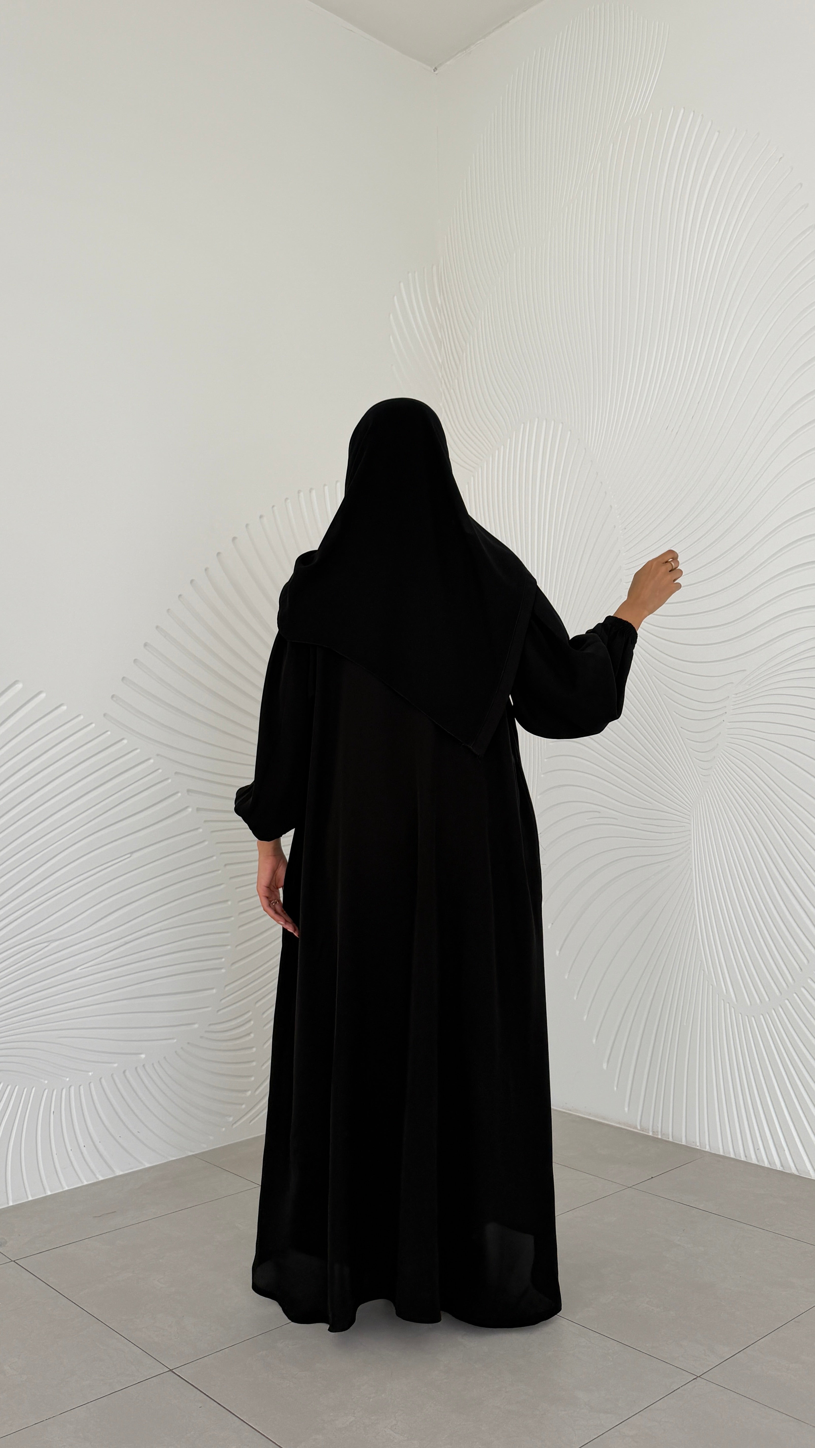 MWO012 - باكدج عباية نص كلوش بكم مطاط - Aya