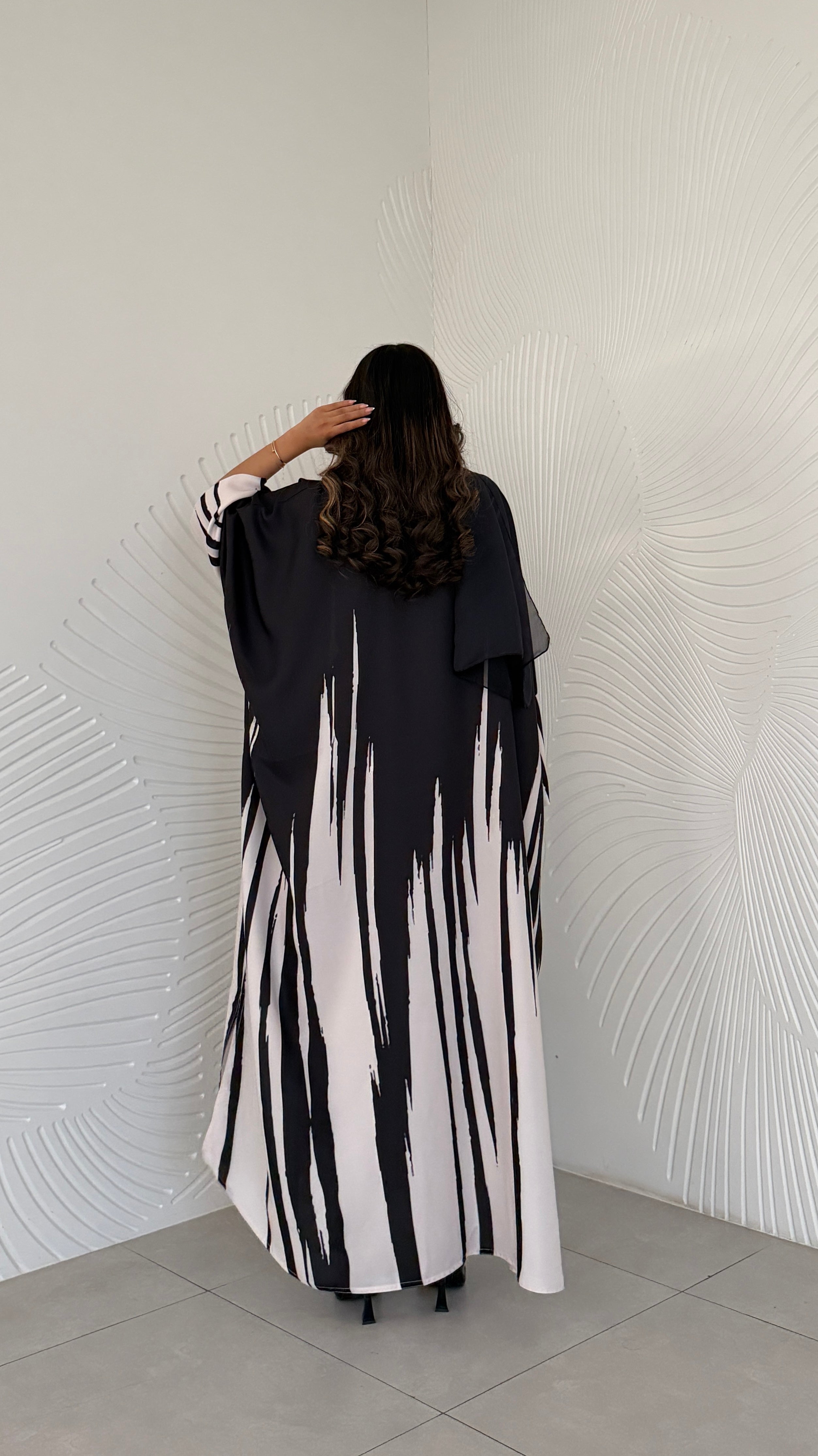 MWT1211 - عباية مخطط |striped abaya