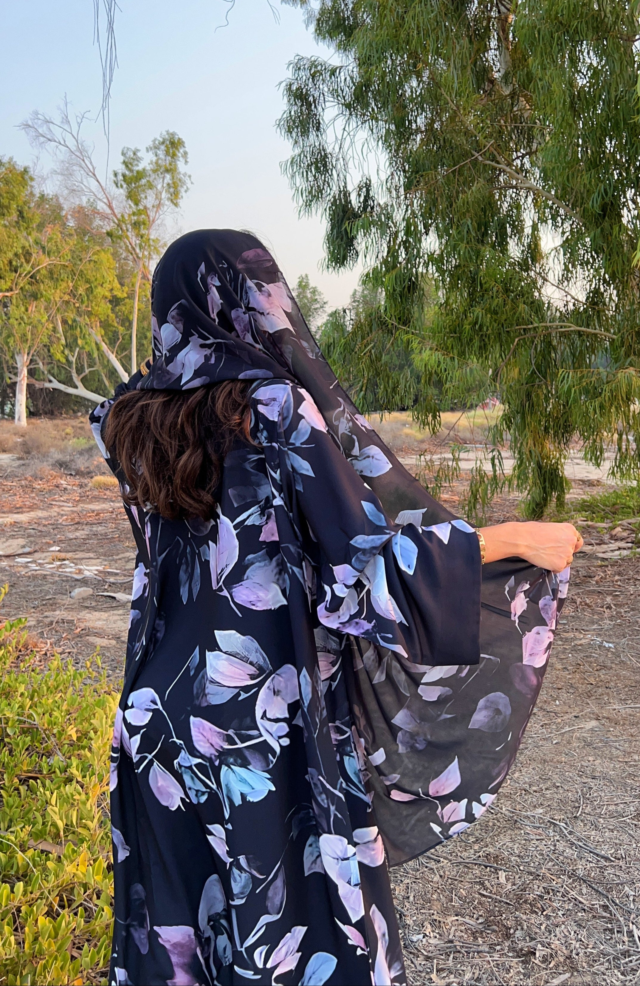 MW645 - Light Crepe Standing with Jacquard Half-Cloche