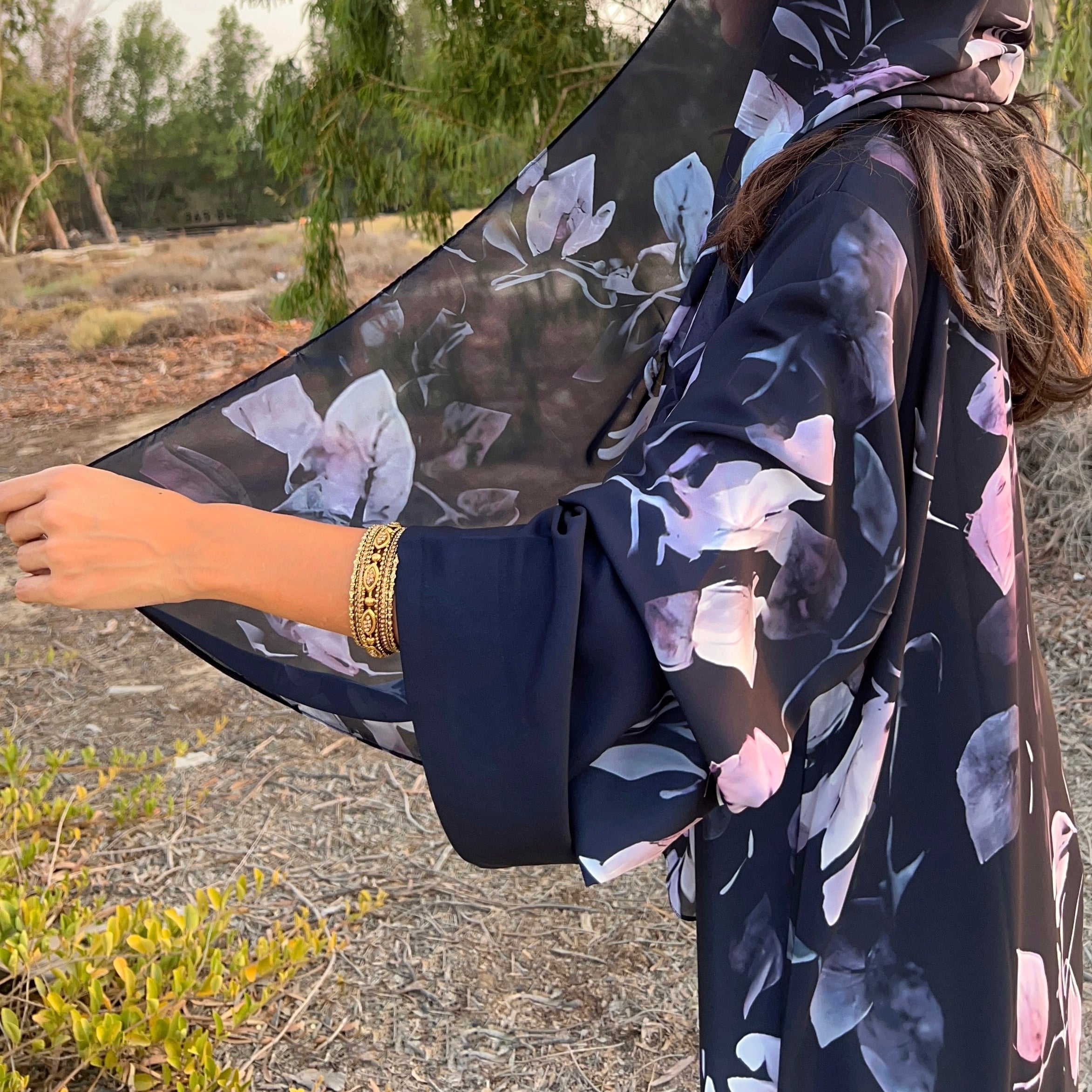 MW645 - Light Crepe Standing with Jacquard Half-Cloche
