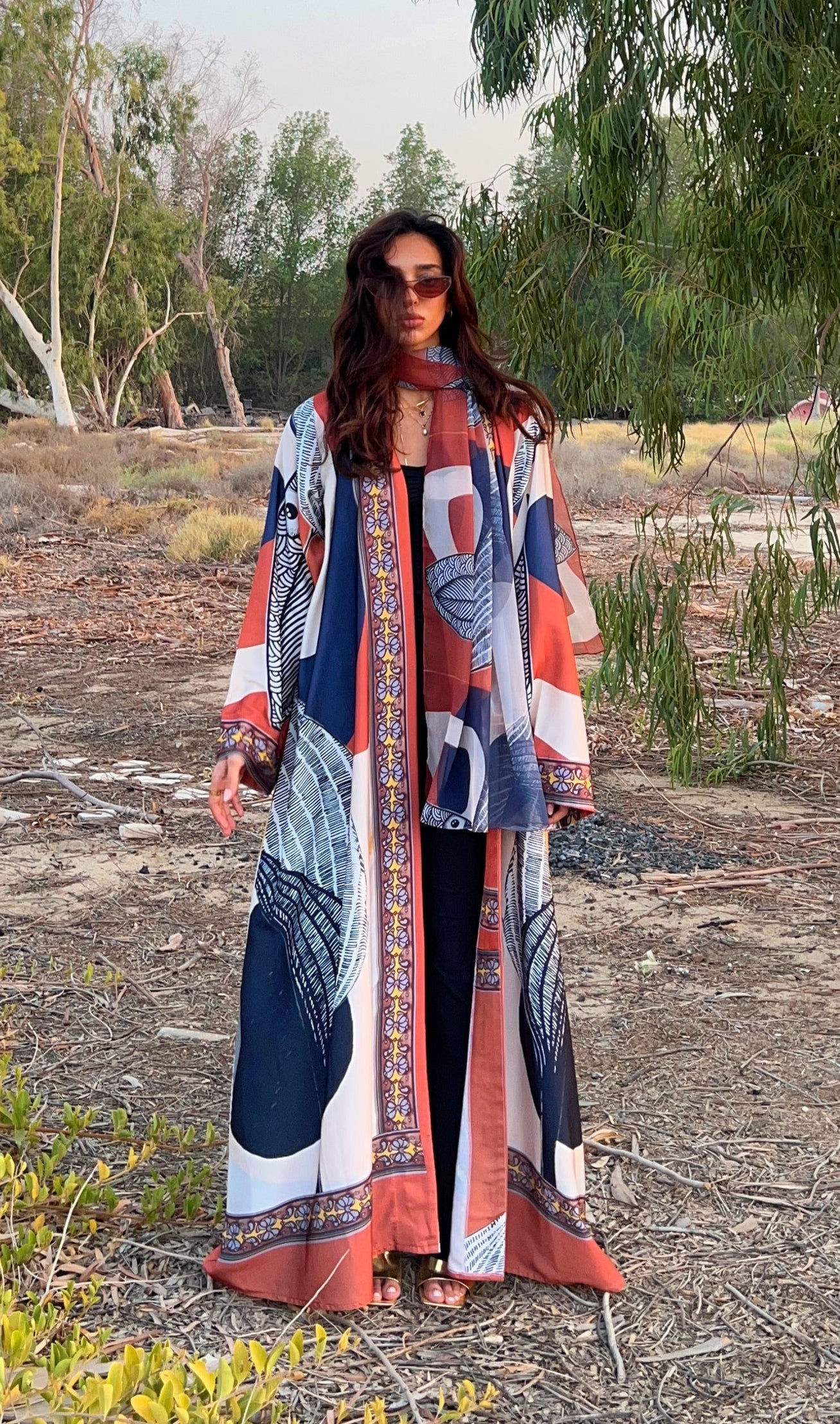 MW645 - Light Crepe Standing with Jacquard Half-Cloche