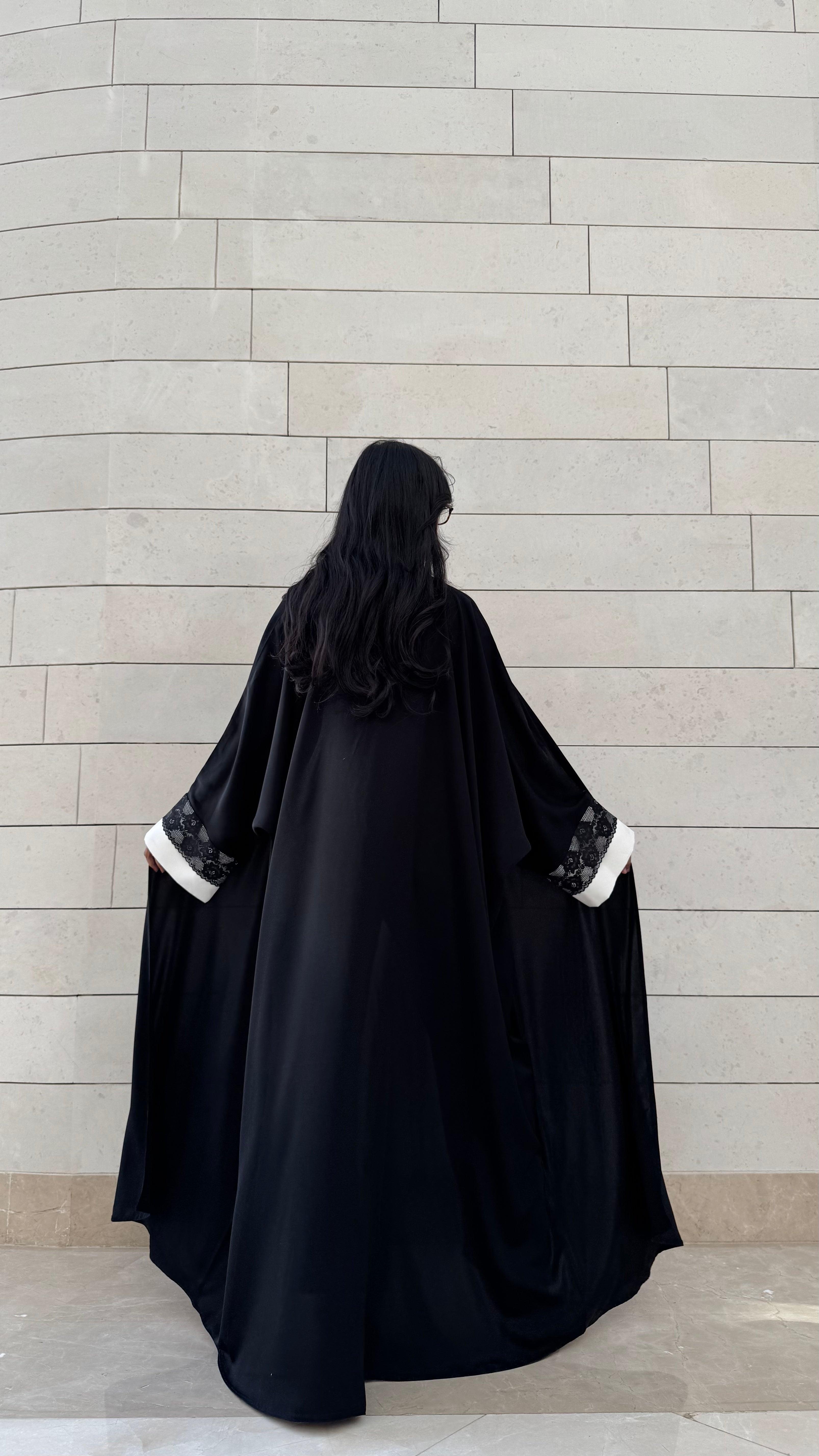 MW1632 - Black abaya farasha cut with lace sleeves  - عباية سوداء فراشة باكمام دانتيل - Aya